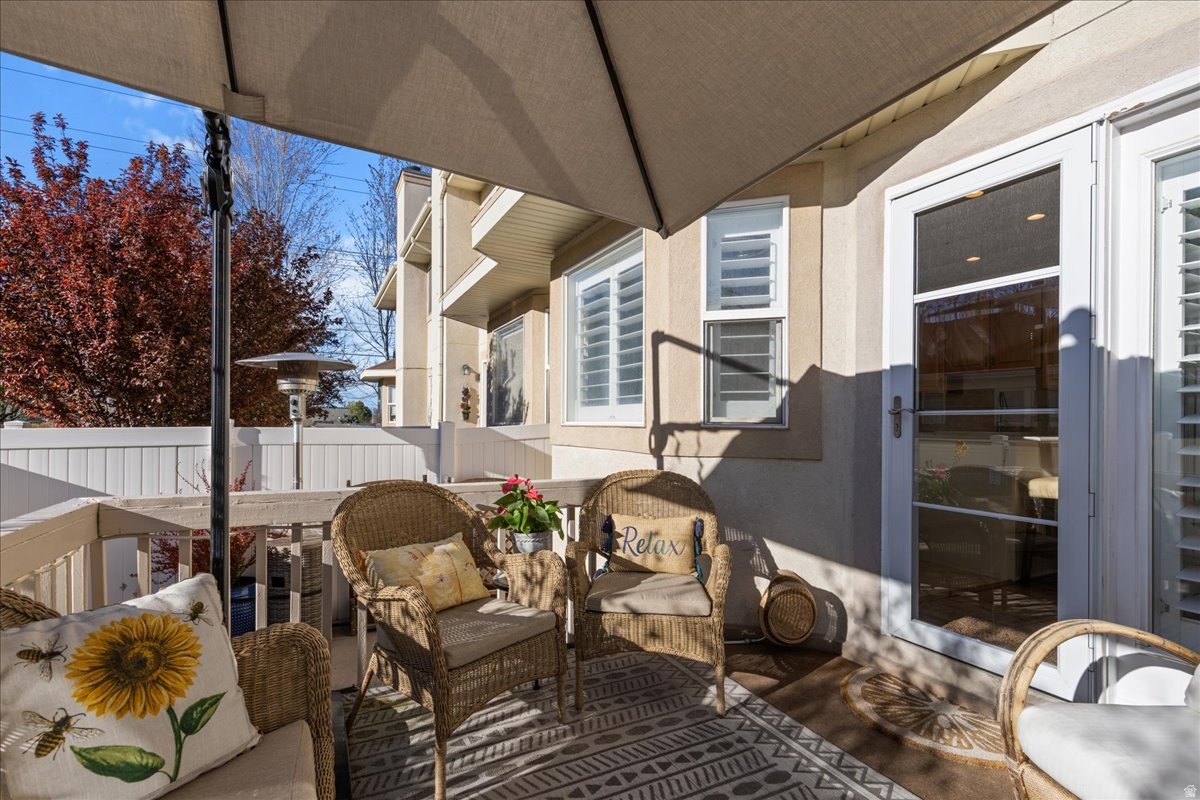 WHITE PINES - Residential