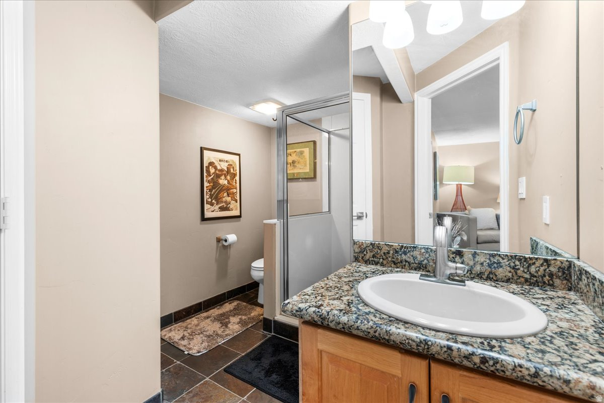 WHITE PINES - Residential