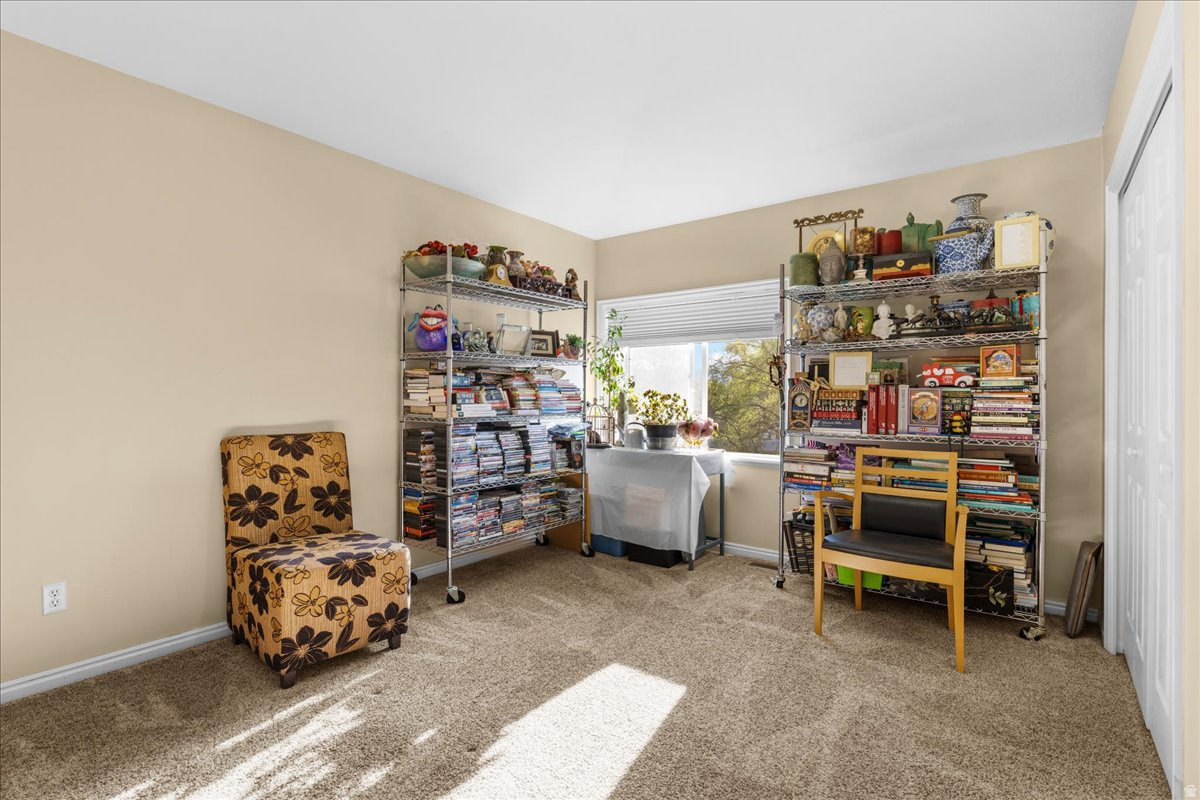 WHITE PINES - Residential