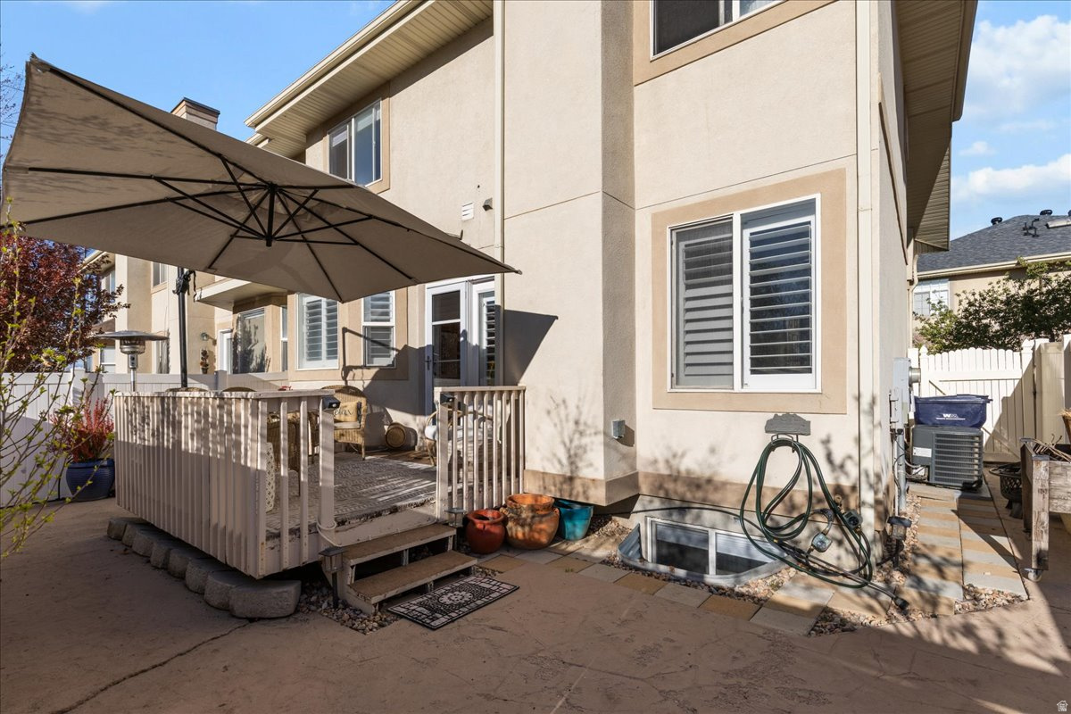 WHITE PINES - Residential