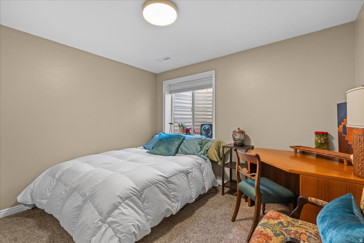 WHITE PINES - Residential