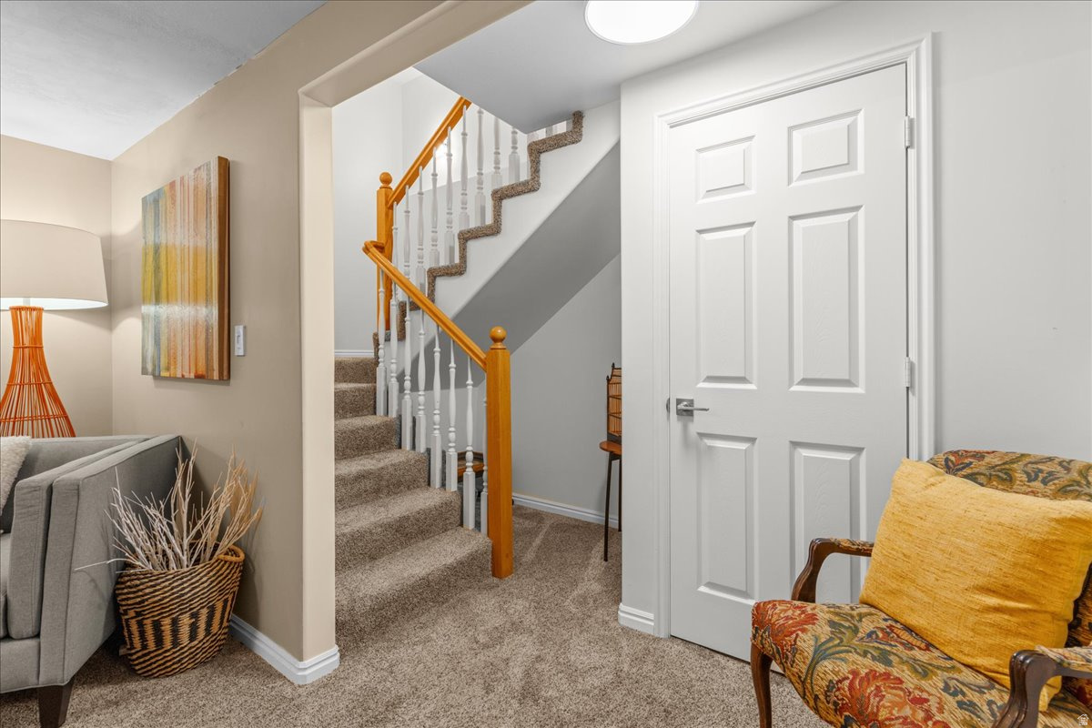 WHITE PINES - Residential