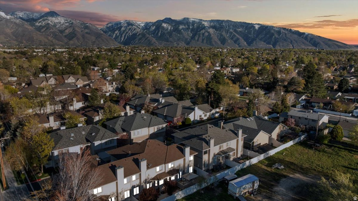 WHITE PINES - Residential