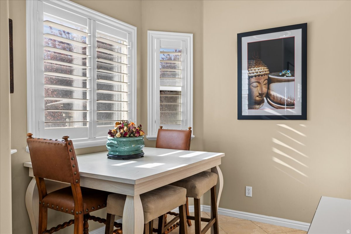 WHITE PINES - Residential