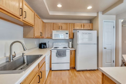 Tiny photo for 14272 S DAISYFIELD DR, Draper, UT 84020 (MLS # 2169178)