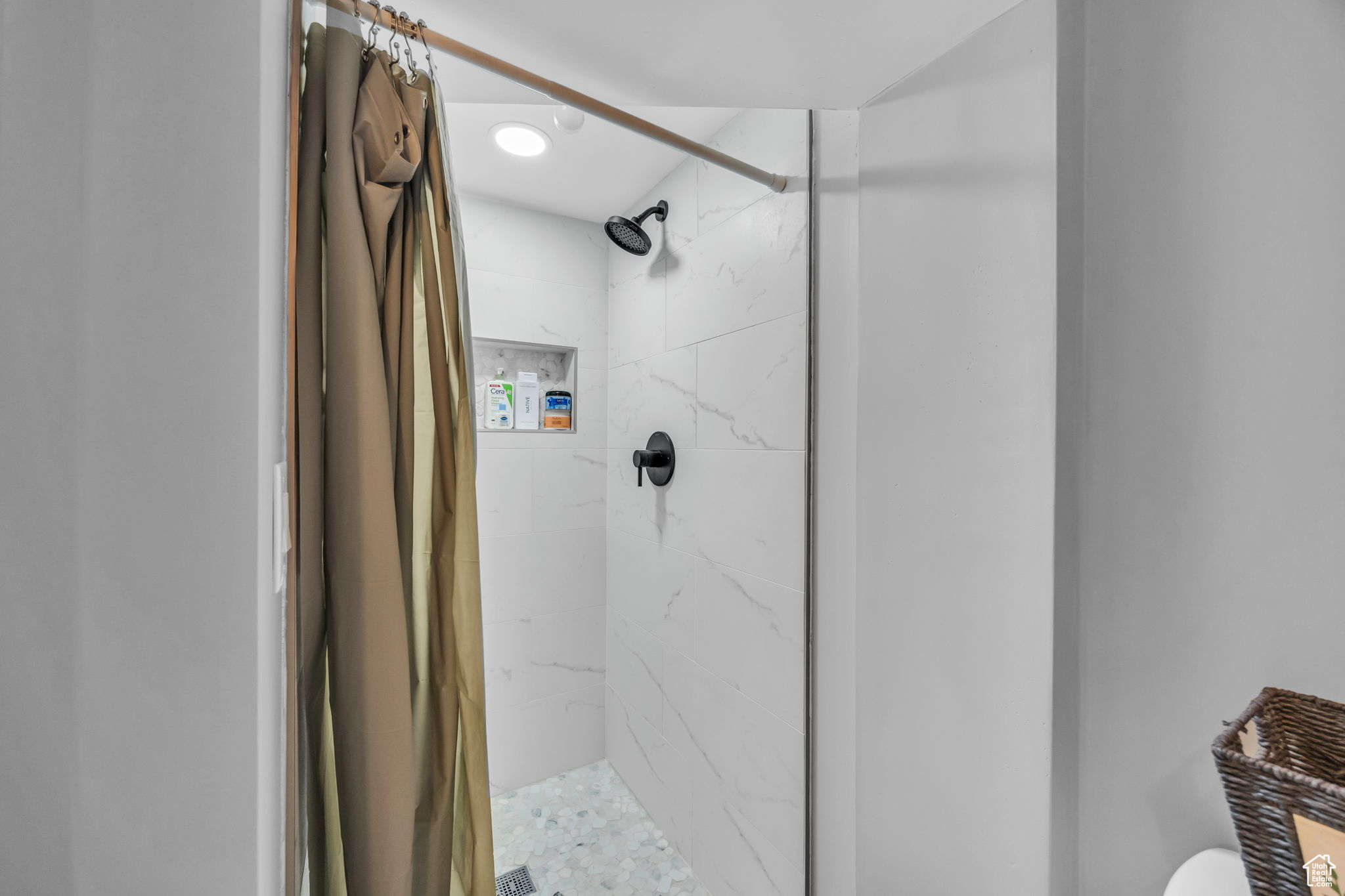 LAKE VIEW ADDITION - Residential