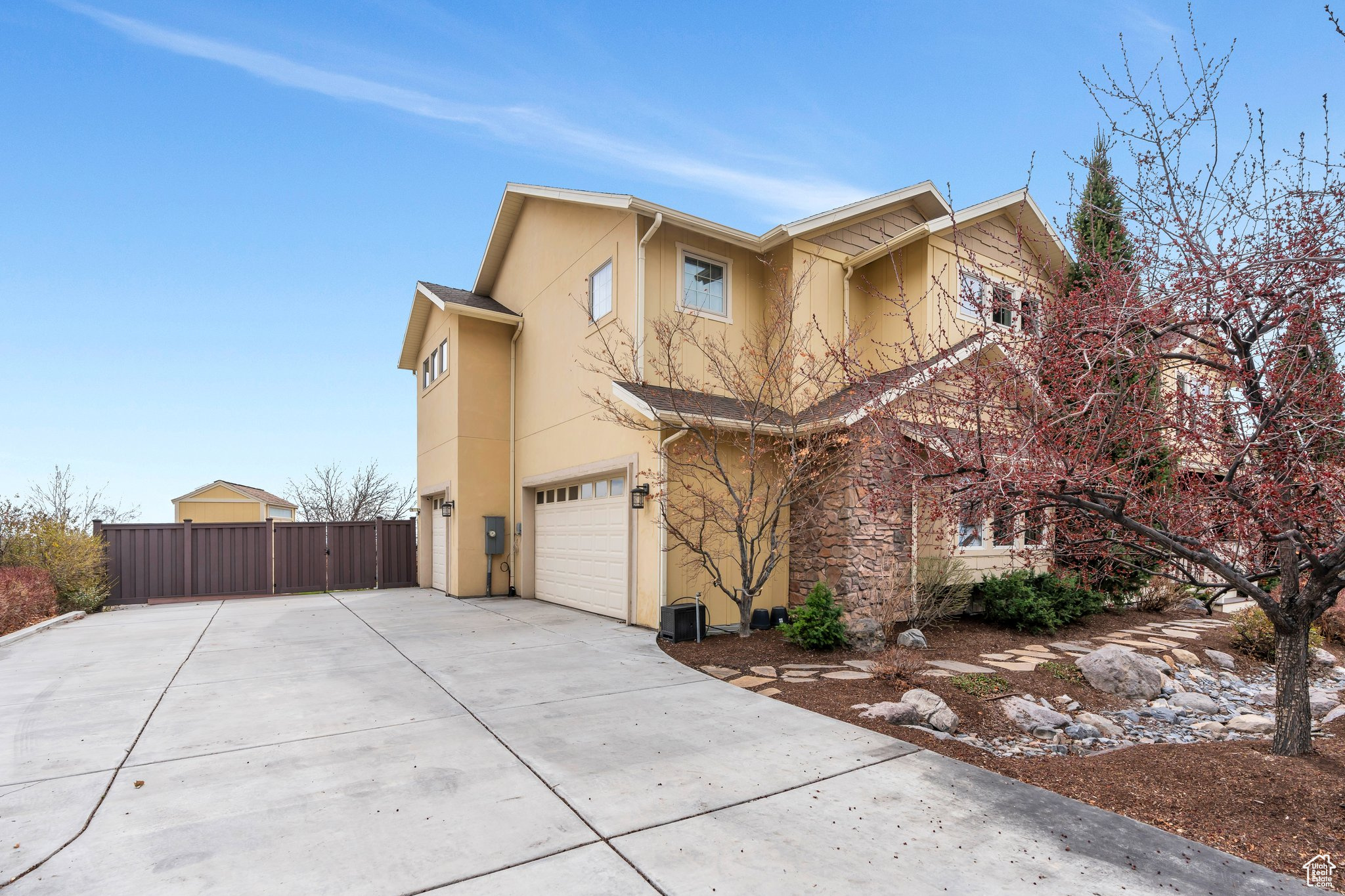 Pleasant Grove, Utah 84062, United States, 4 Bedrooms Bedrooms, ,4 BathroomsBathrooms,Residential,Pending,101232