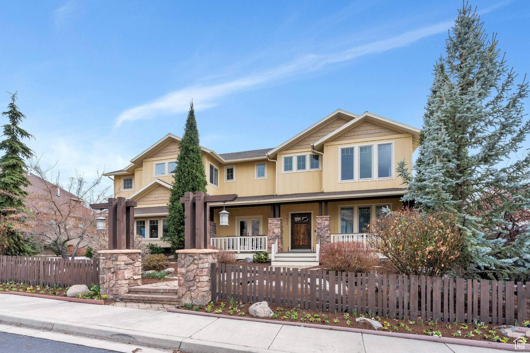 Pleasant Grove, Utah 84062, United States, 4 Bedrooms Bedrooms, ,4 BathroomsBathrooms,Residential,Pending,101232