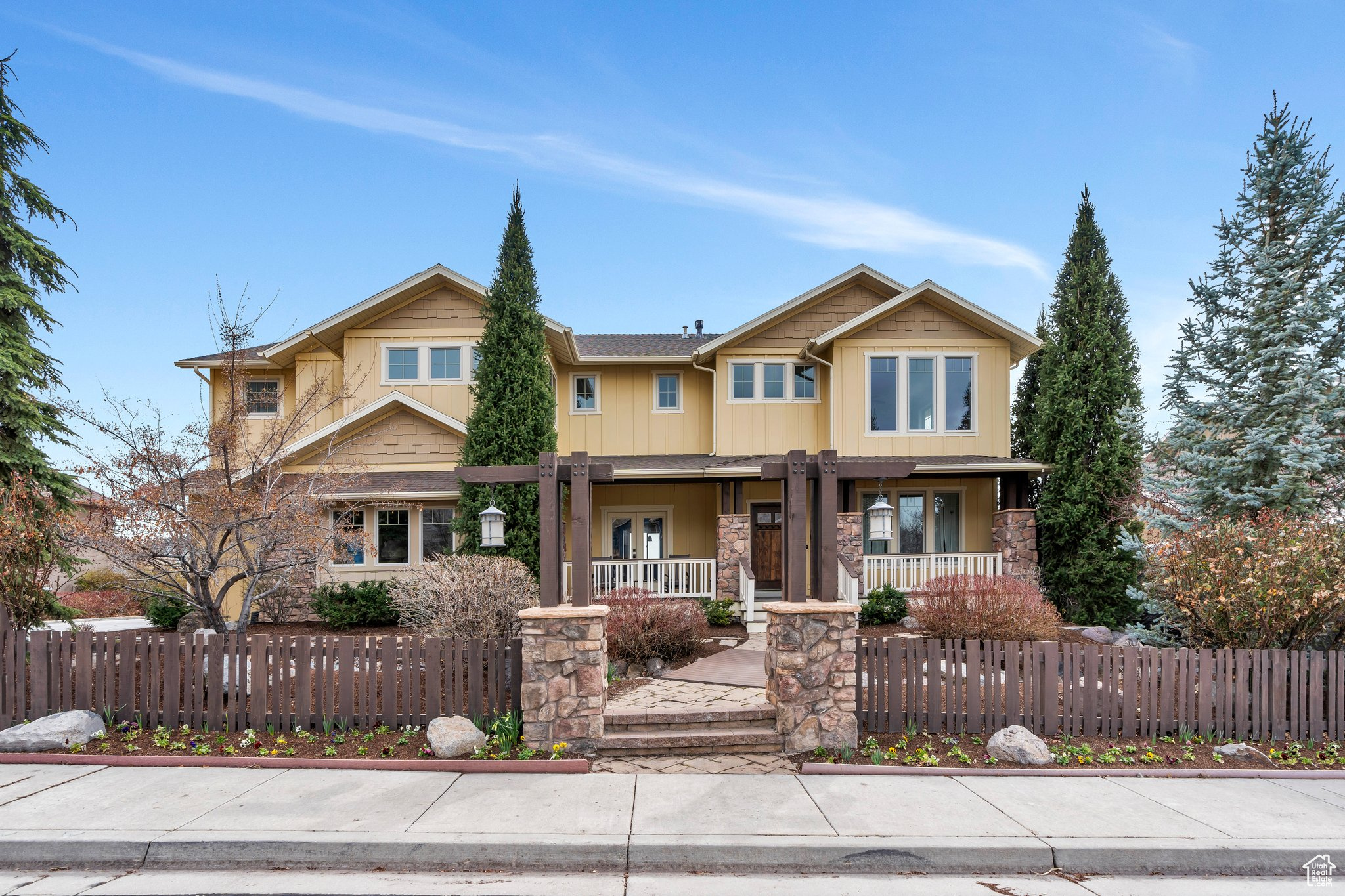 Pleasant Grove, Utah 84062, United States, 4 Bedrooms Bedrooms, ,4 BathroomsBathrooms,Residential,Pending,101232