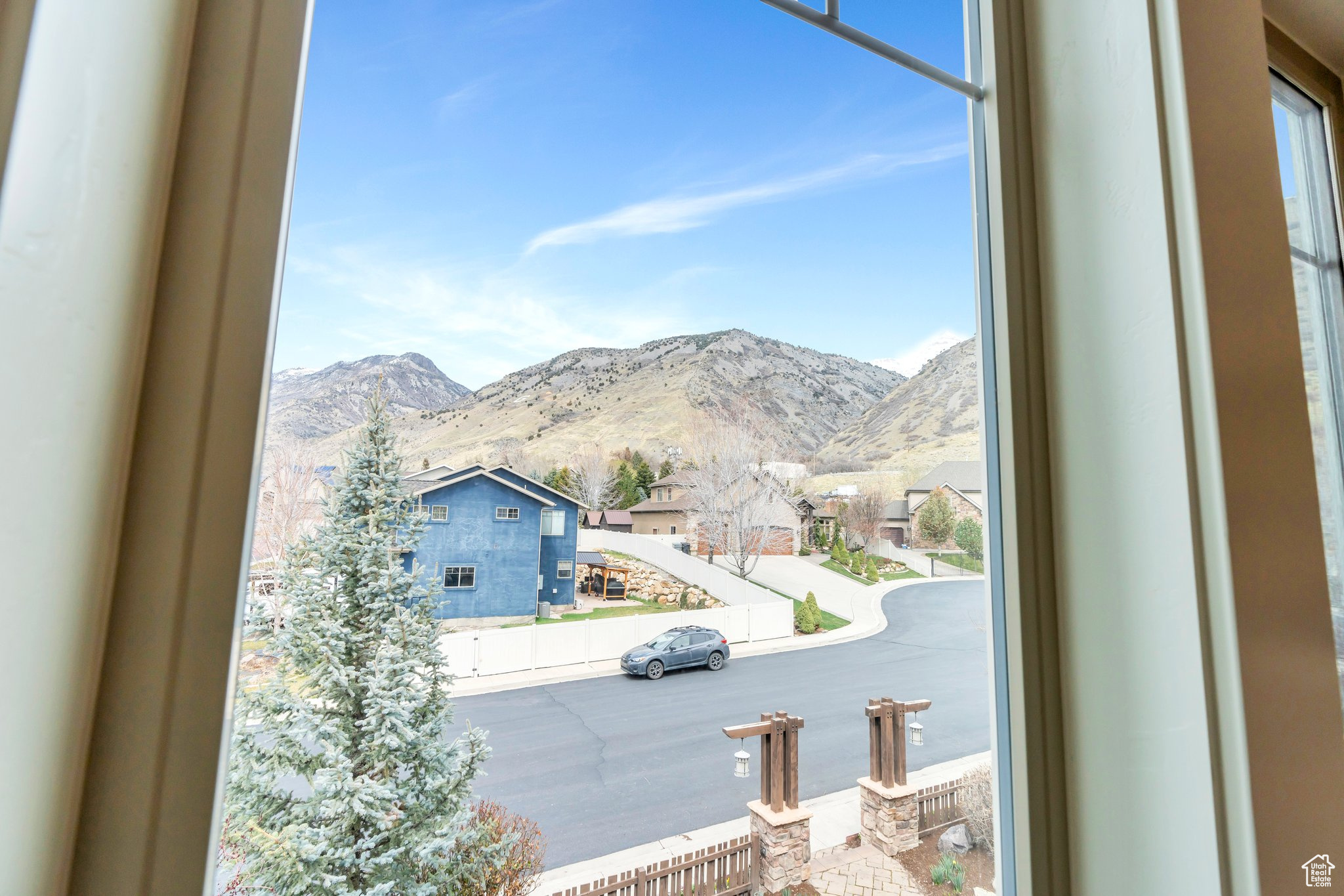 Pleasant Grove, Utah 84062, United States, 4 Bedrooms Bedrooms, ,4 BathroomsBathrooms,Residential,Pending,101232