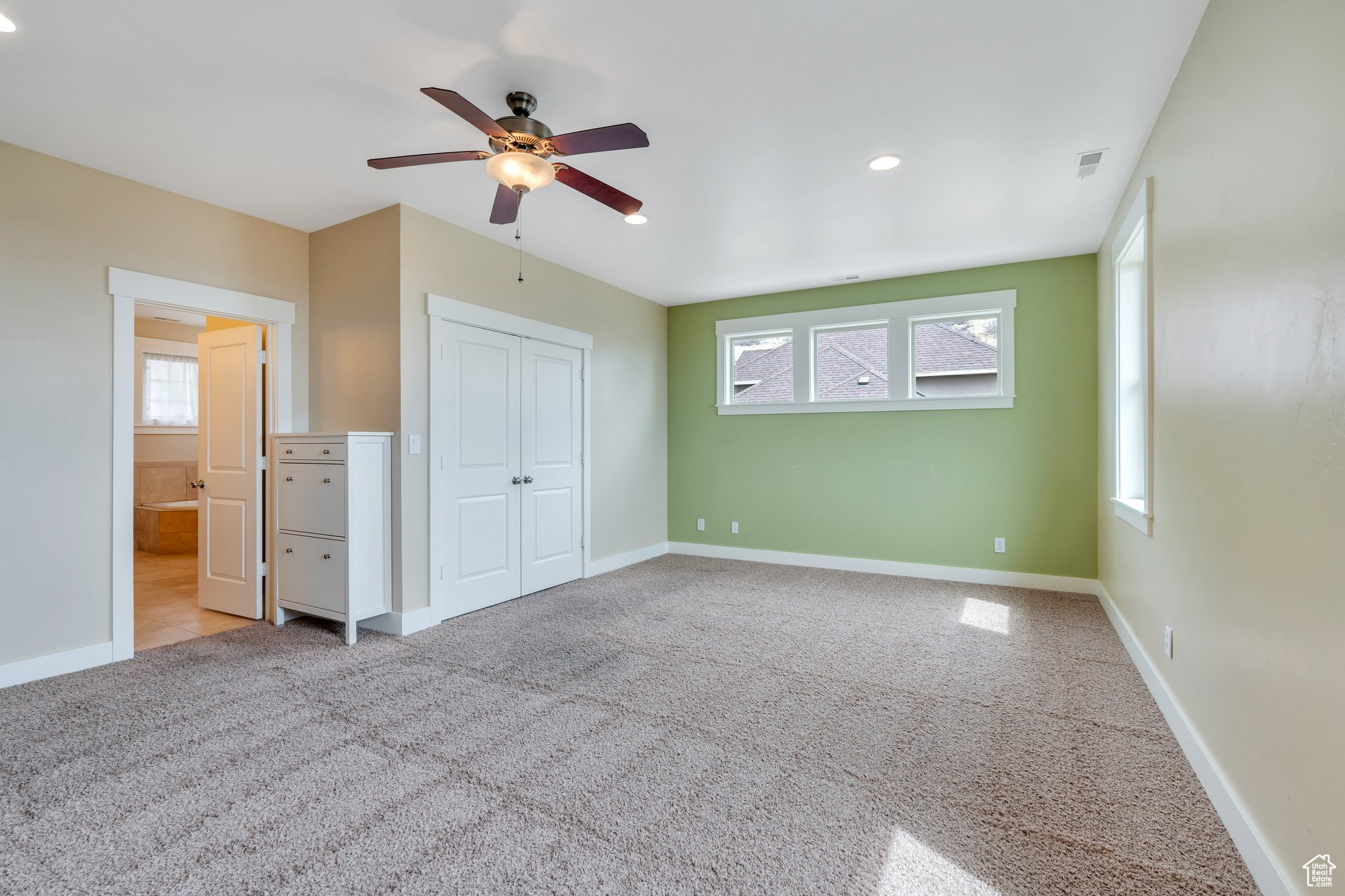 Pleasant Grove, Utah 84062, United States, 4 Bedrooms Bedrooms, ,4 BathroomsBathrooms,Residential,Pending,101232