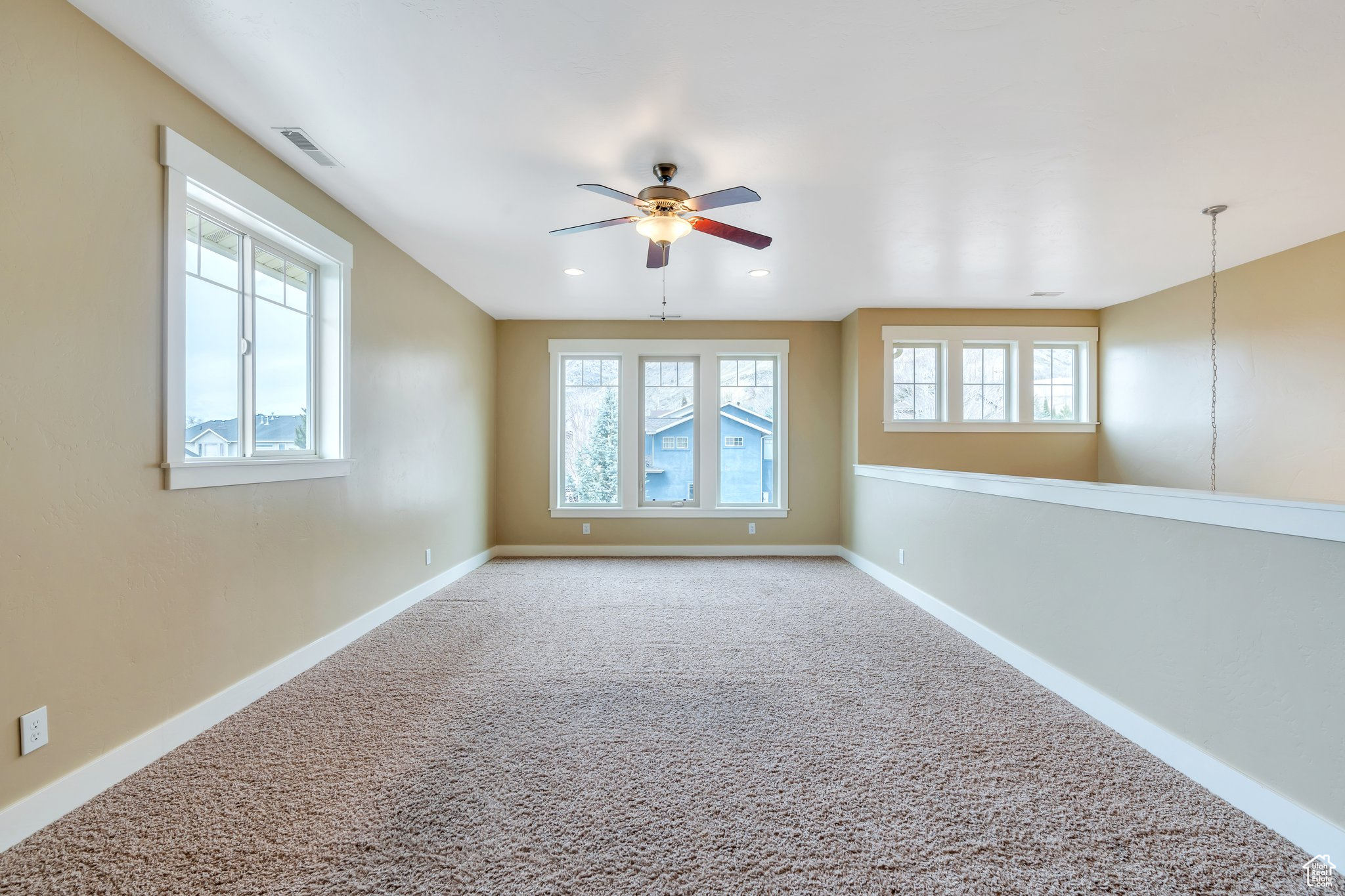 Pleasant Grove, Utah 84062, United States, 4 Bedrooms Bedrooms, ,4 BathroomsBathrooms,Residential,Pending,101232