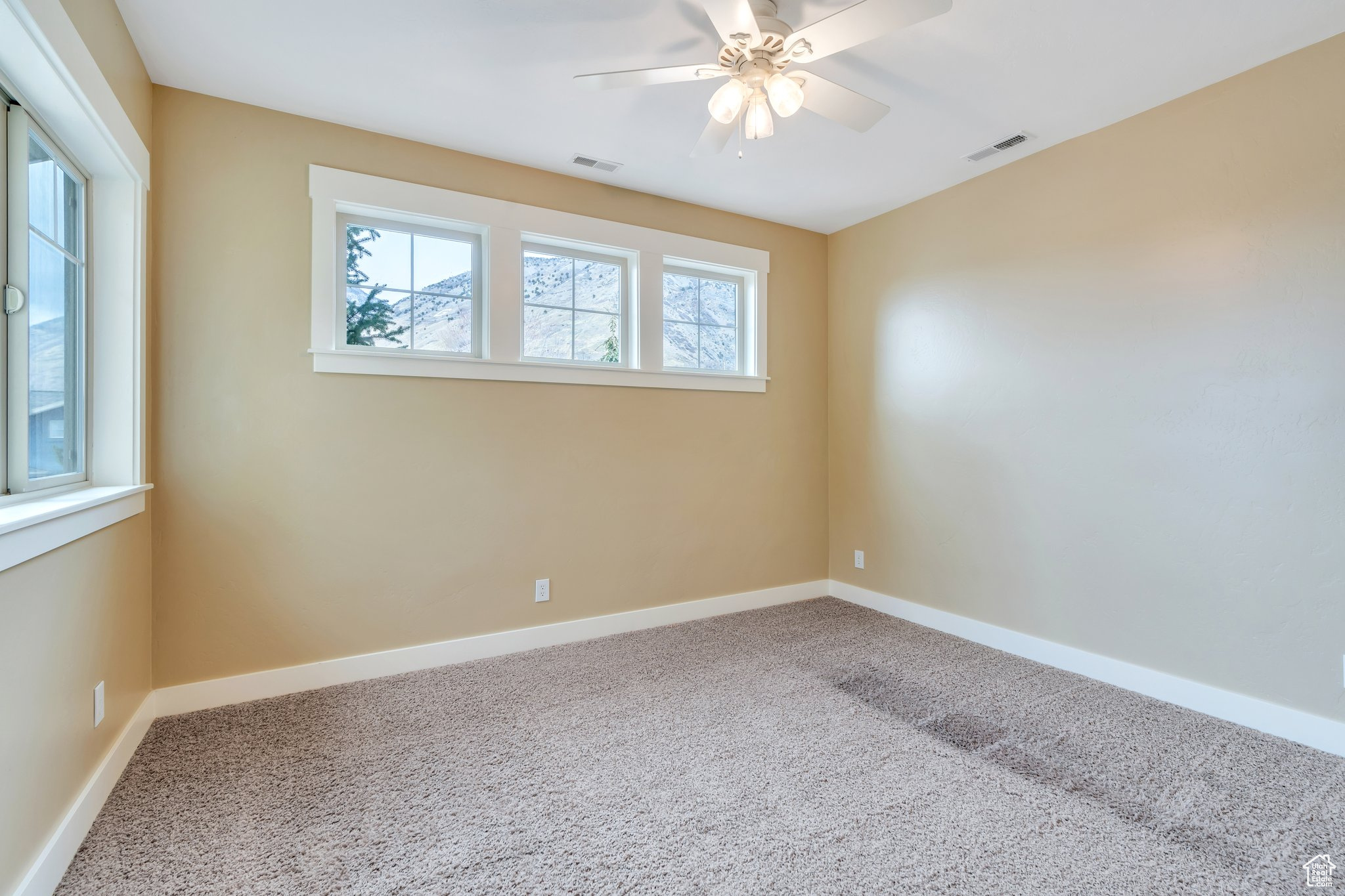 Pleasant Grove, Utah 84062, United States, 4 Bedrooms Bedrooms, ,4 BathroomsBathrooms,Residential,Pending,101232