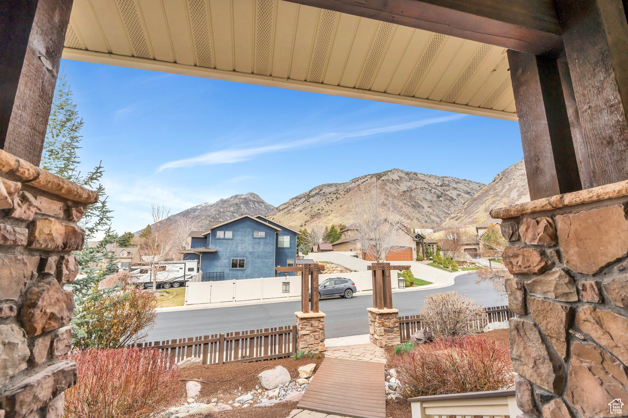 Pleasant Grove, Utah 84062, United States, 4 Bedrooms Bedrooms, ,4 BathroomsBathrooms,Residential,Pending,101232