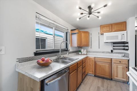 Tiny photo for 1533 S 200 E, Orem, UT 84058 (MLS # 2128126)