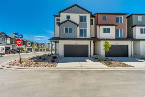 Townhouse For Sale - 5282 N Greenfield Way #326<br/> Eagle Mountain, UT 84005