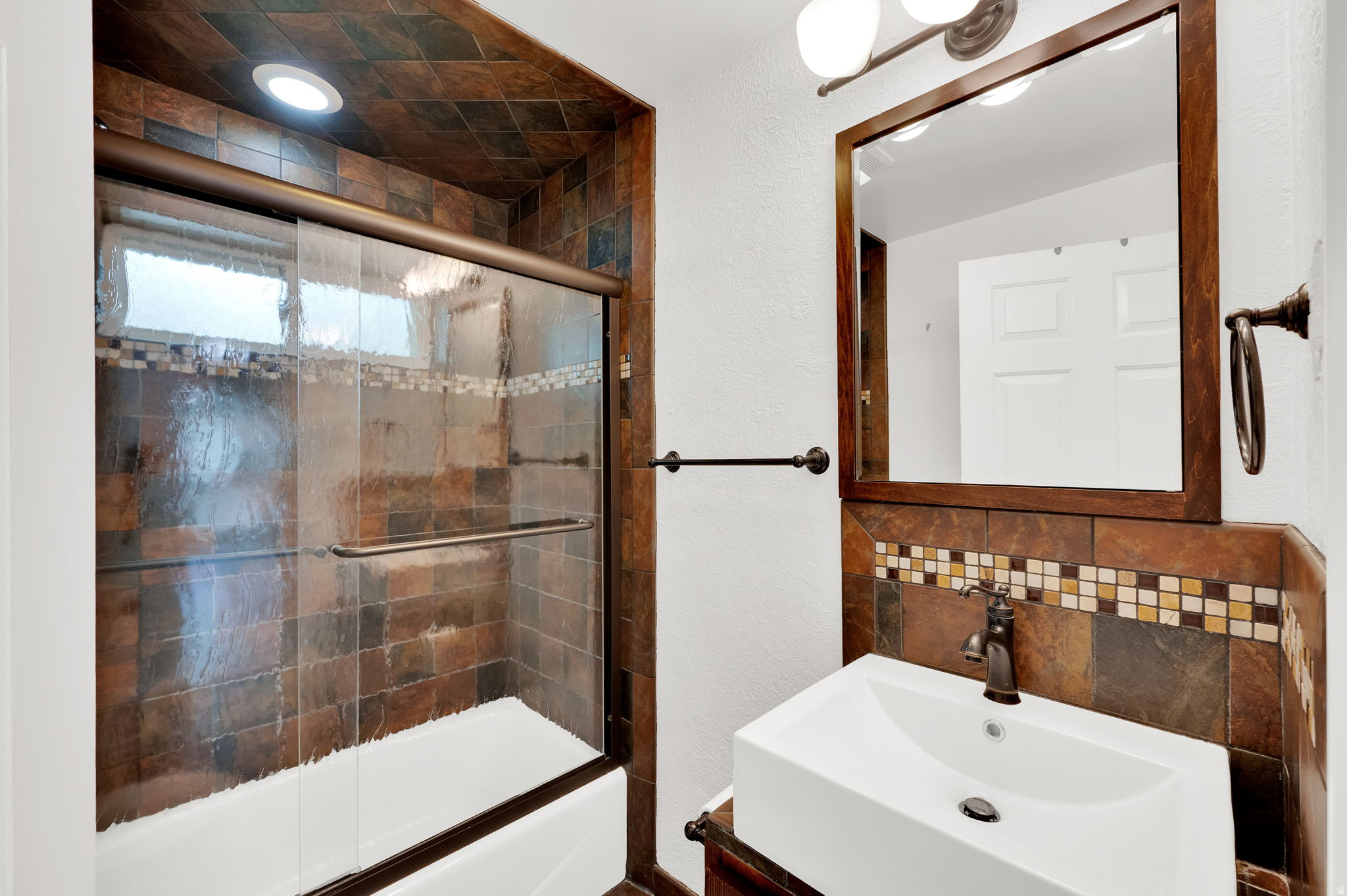 JORDAN PLACE - Residential