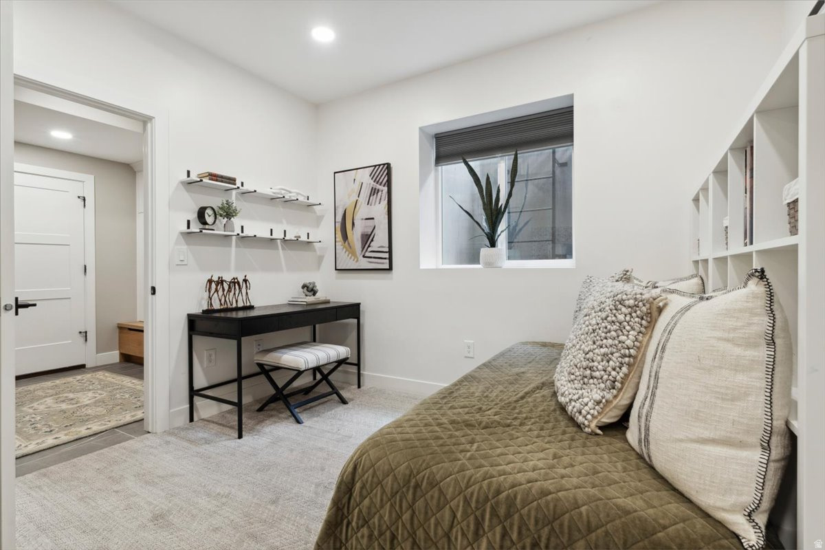 STANFORD COMMONS - Residential