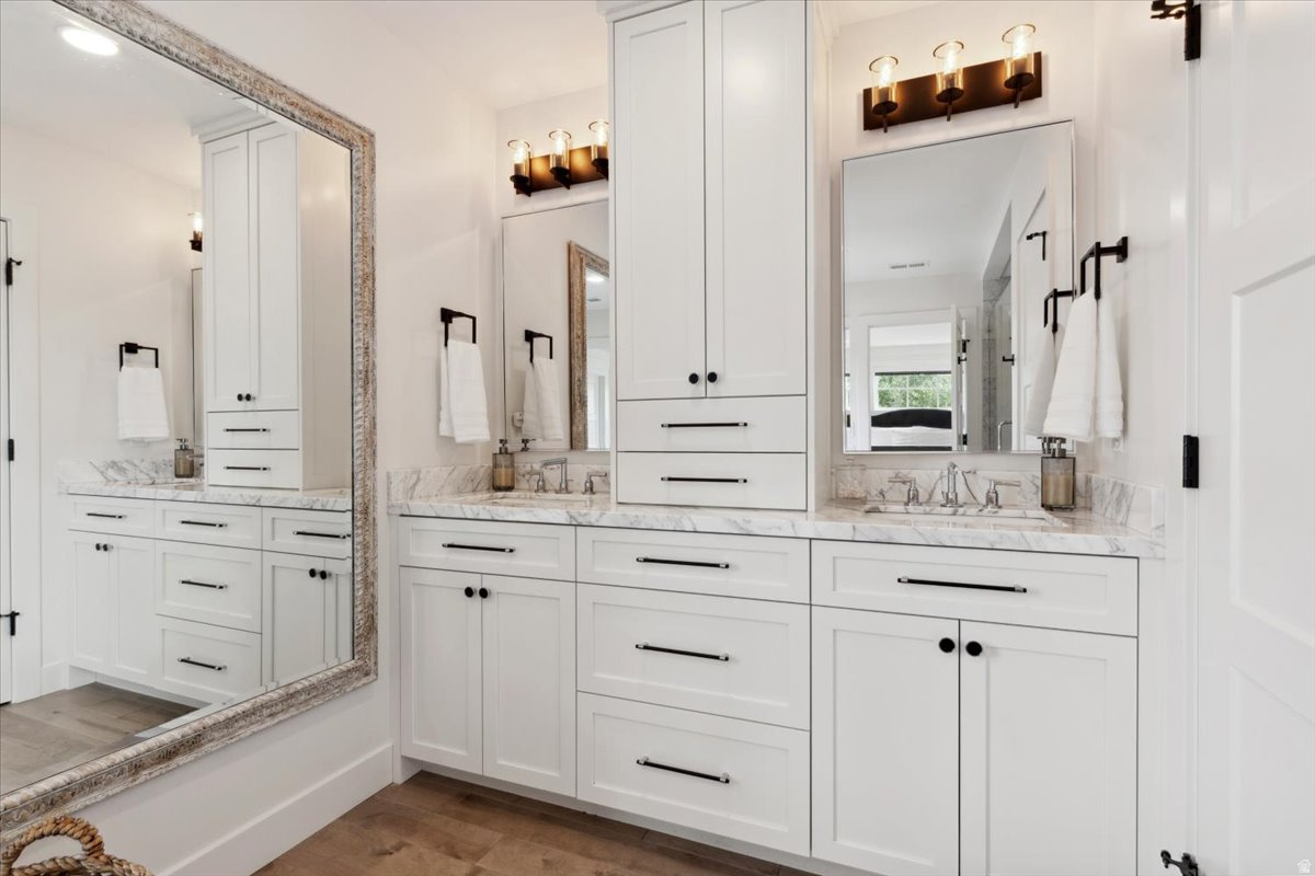 STANFORD COMMONS - Residential