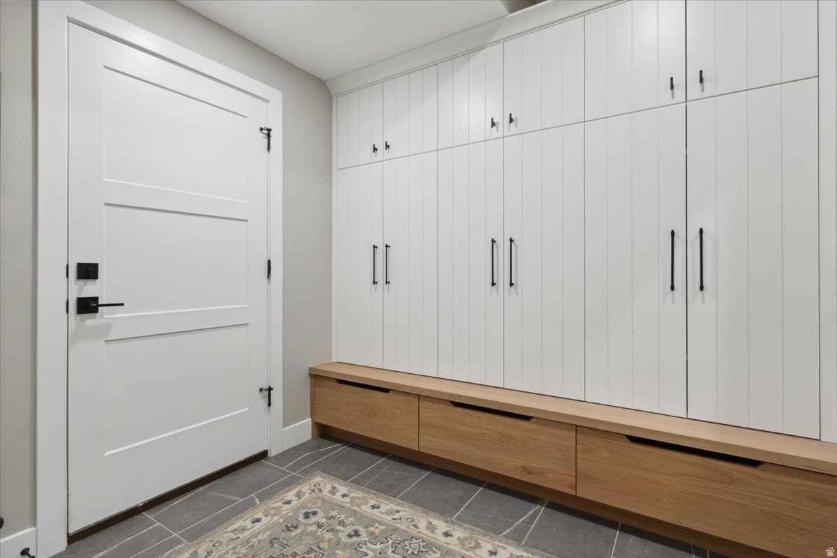 STANFORD COMMONS - Residential