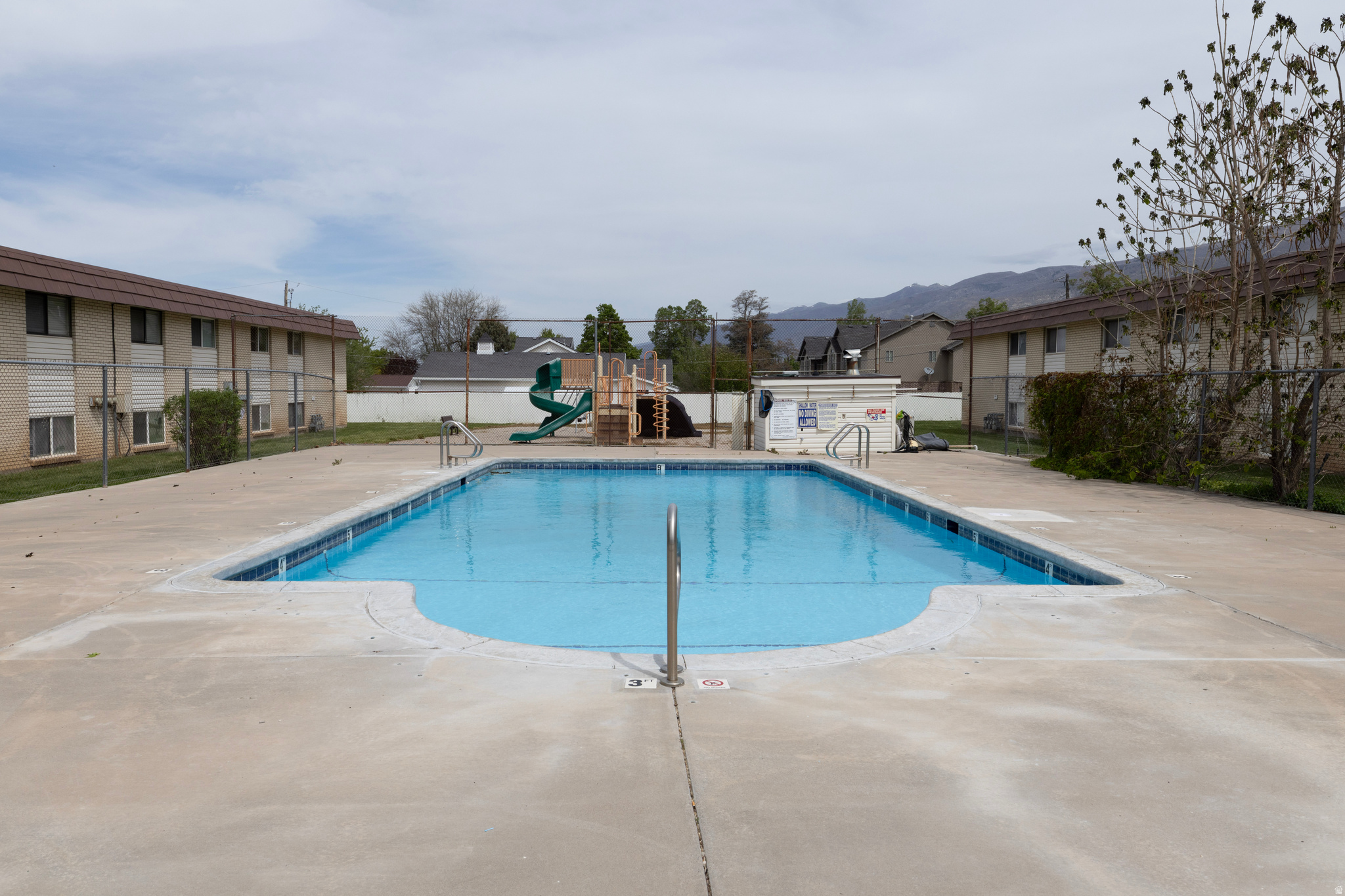 LAKEVIEW - Residential