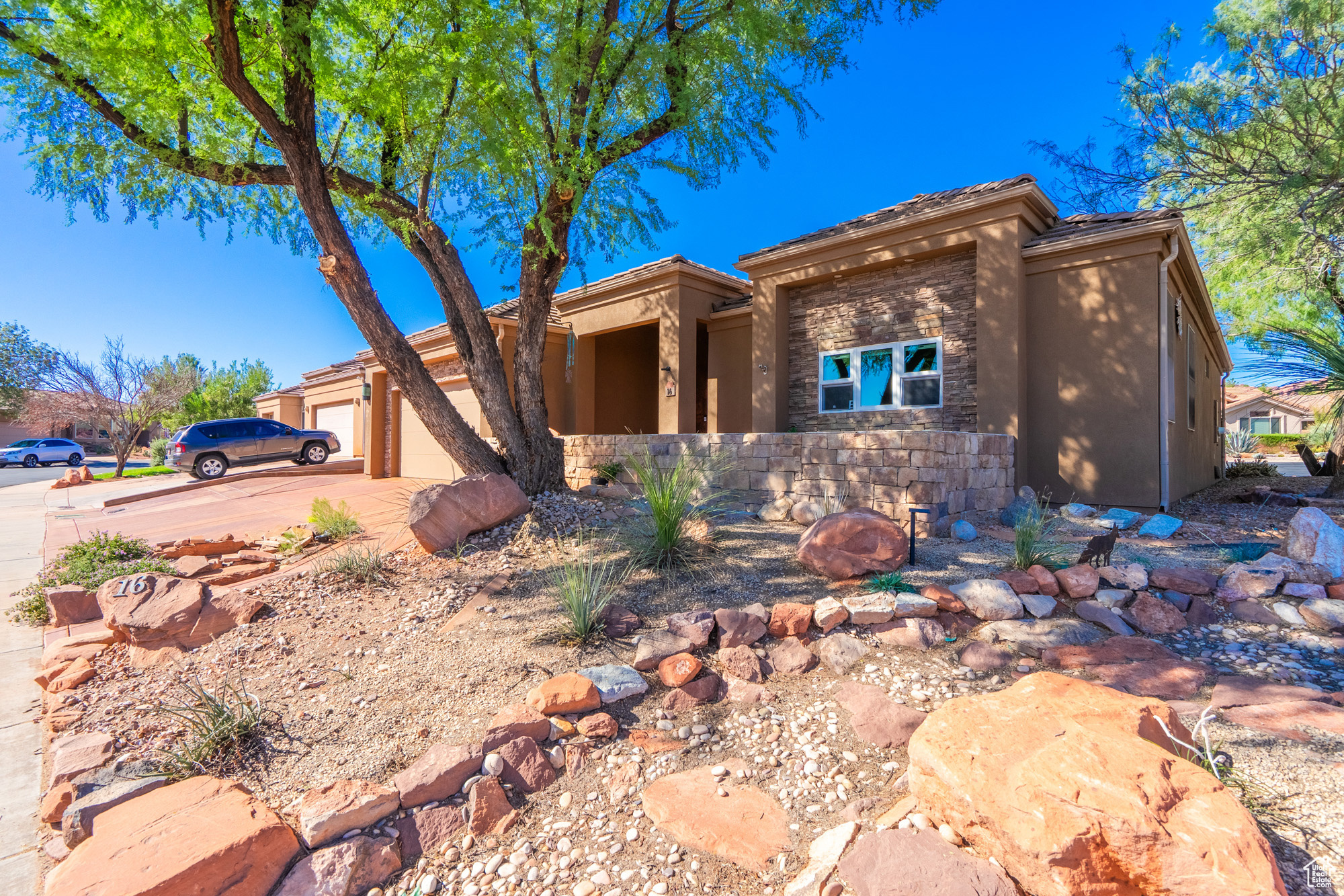 COPPER CANYON - Residential