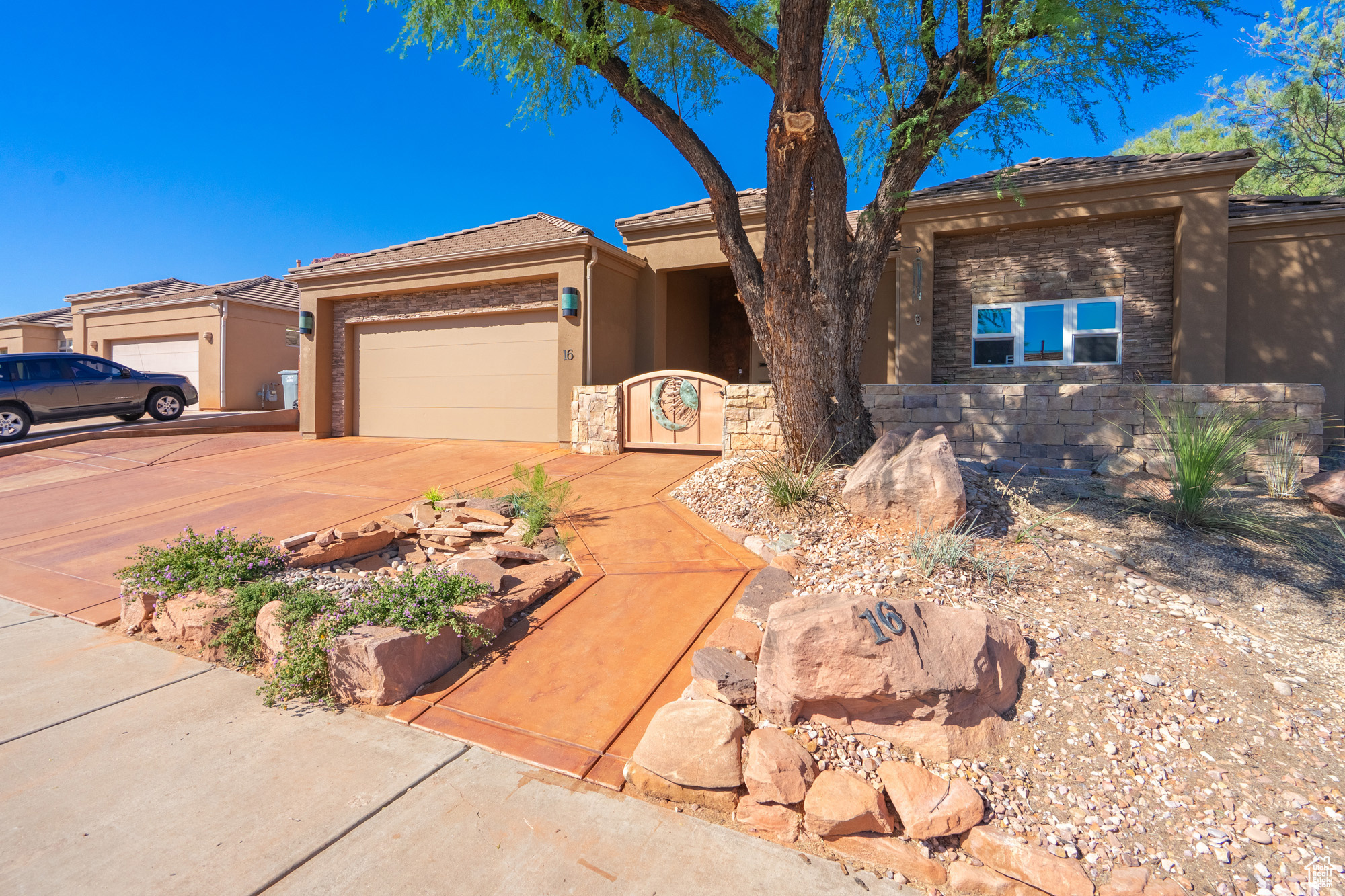 COPPER CANYON - Residential