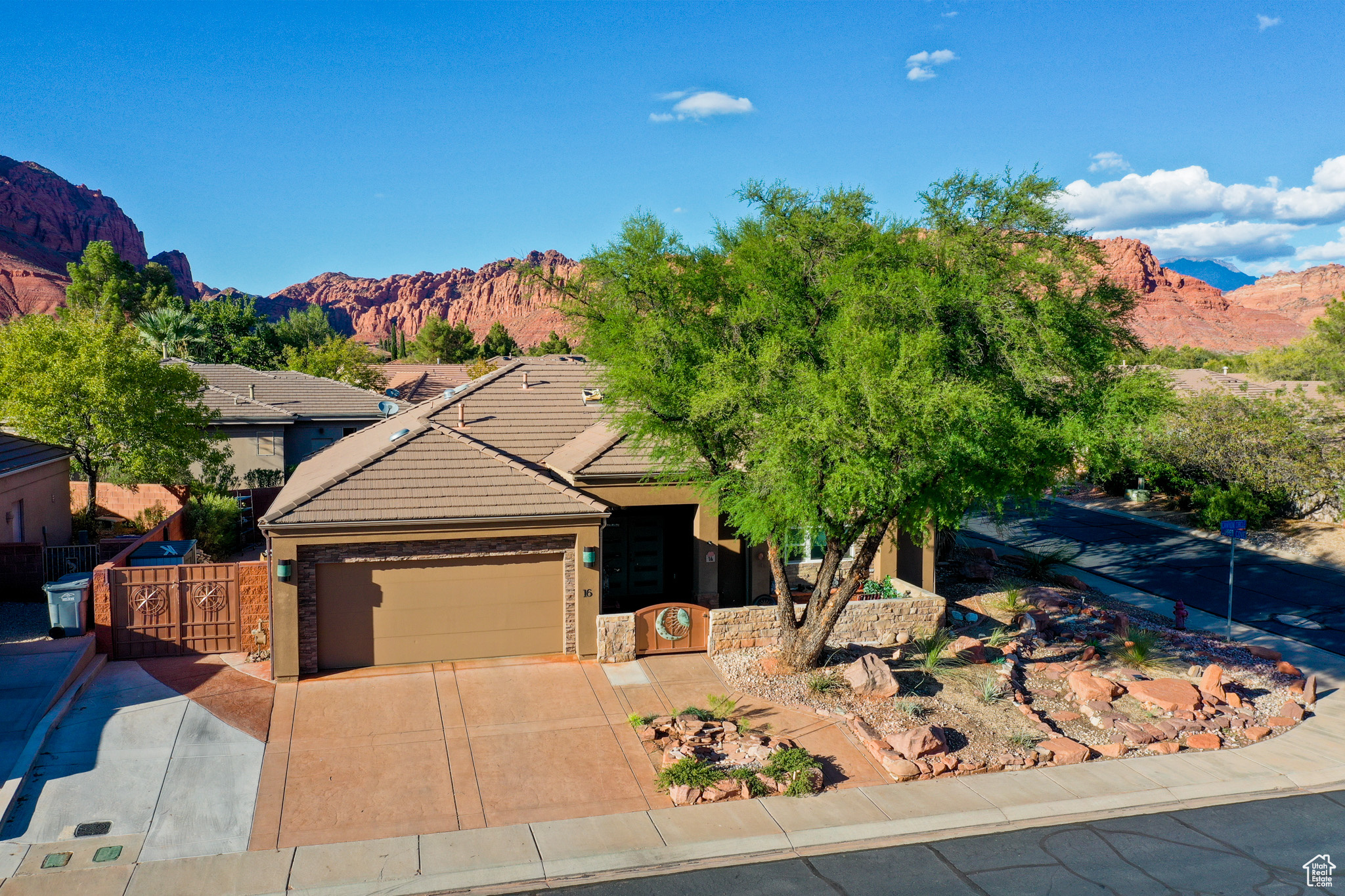 COPPER CANYON - Residential