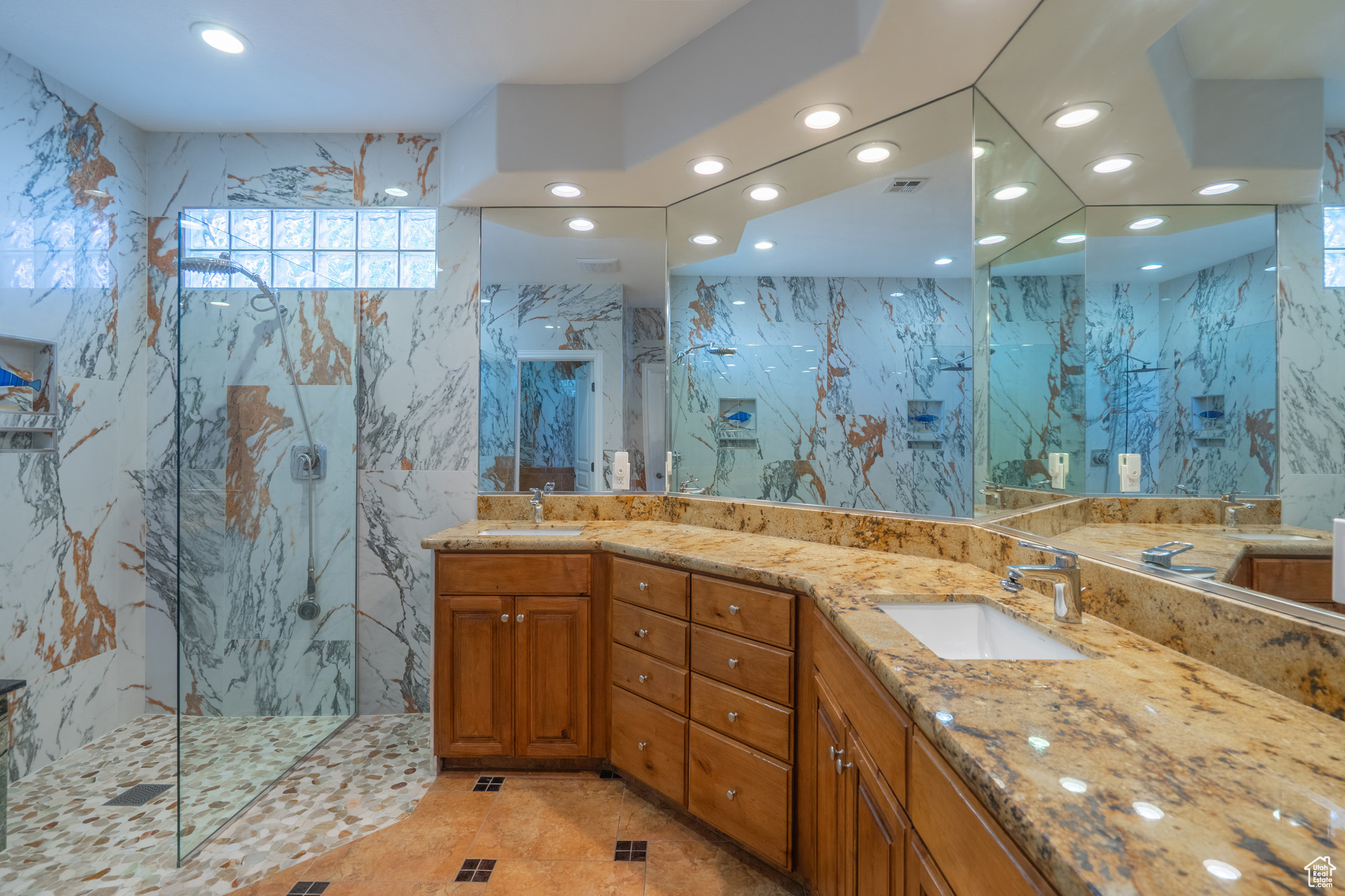 COPPER CANYON - Residential