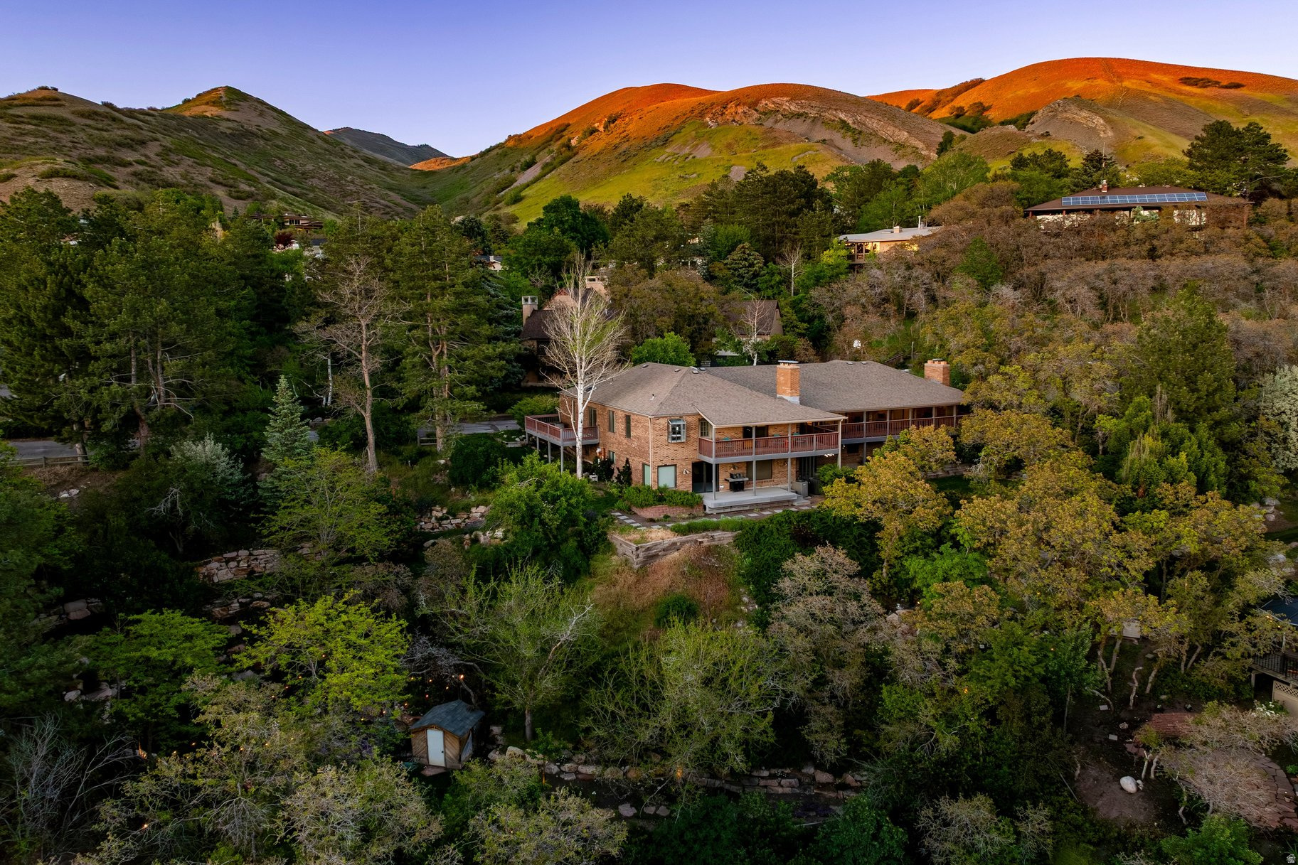 ARLINGTON HILLS - Residential