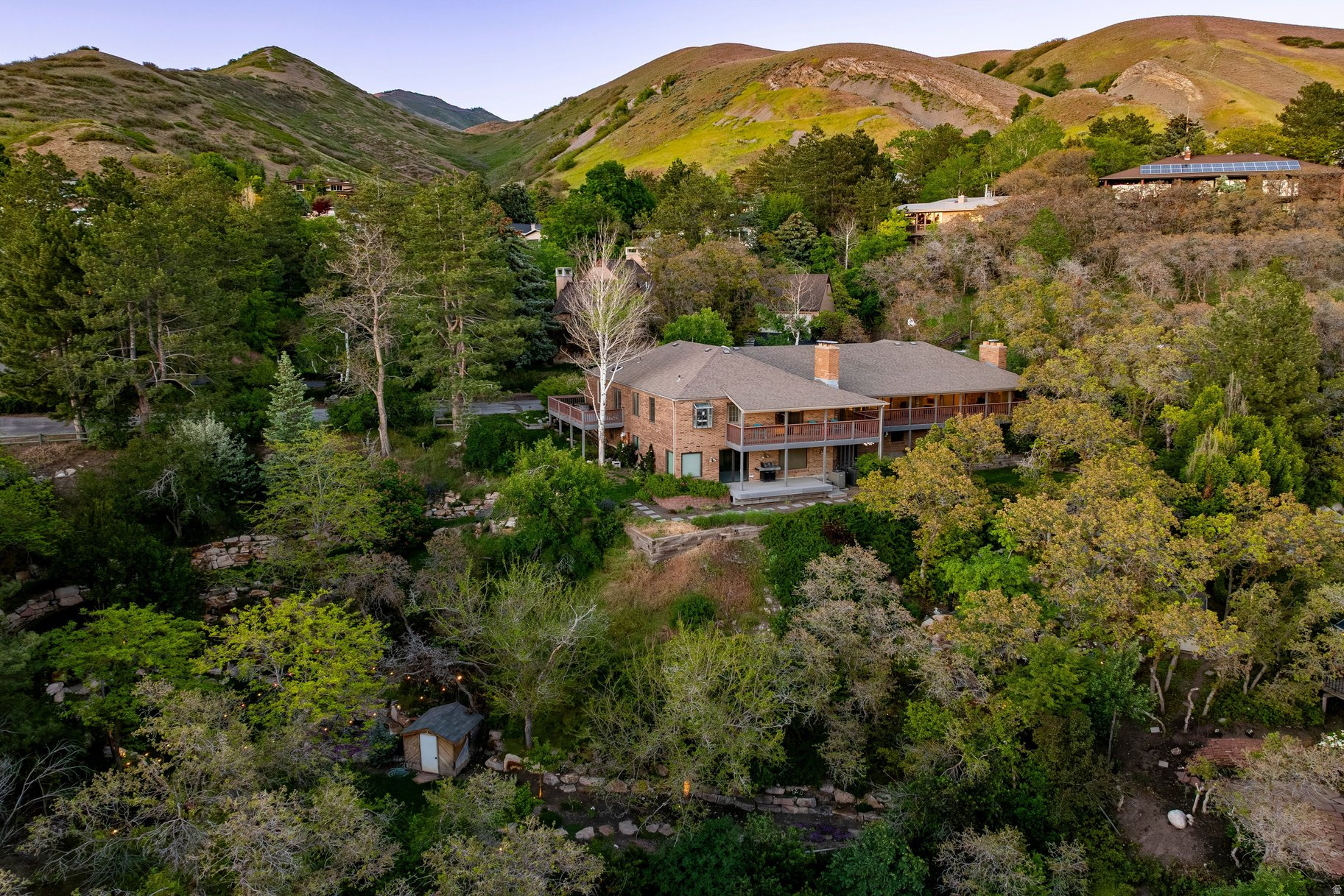 ARLINGTON HILLS - Residential