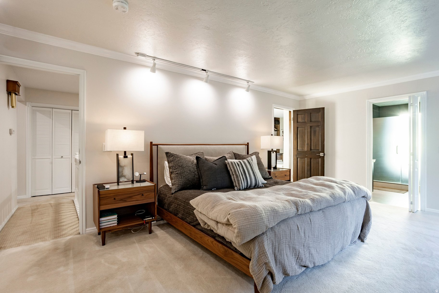 ARLINGTON HILLS - Residential