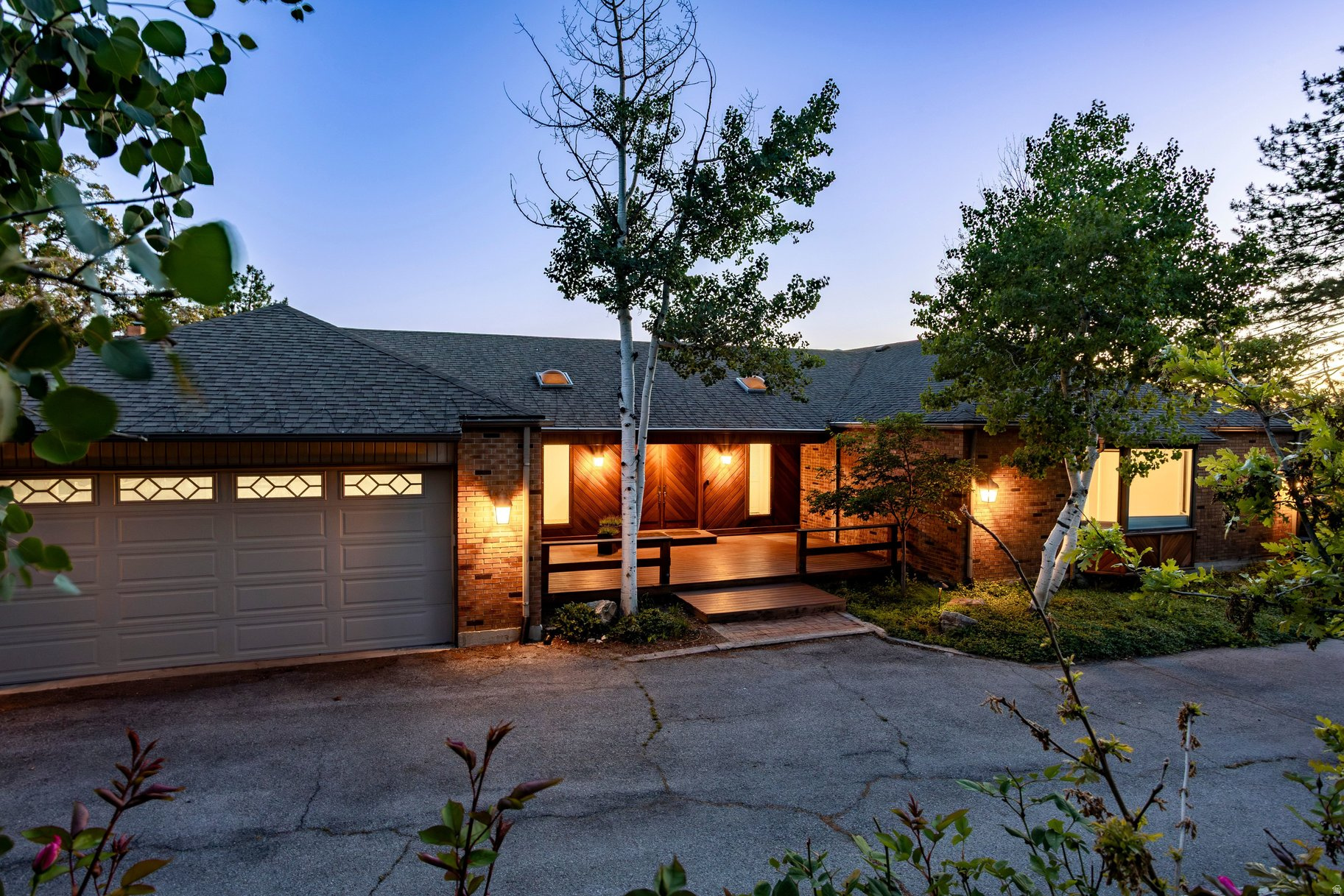 ARLINGTON HILLS - Residential