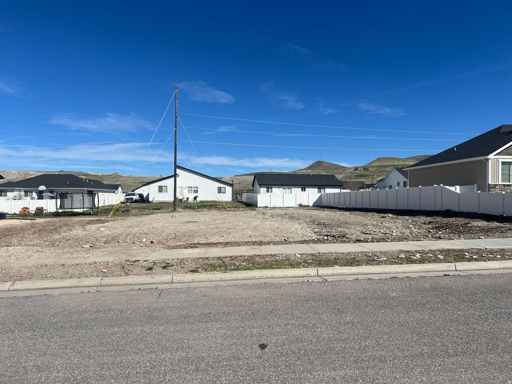 Photo of 527 E 620 N #37, Smithfield, UT 84335 (MLS # 2145782)