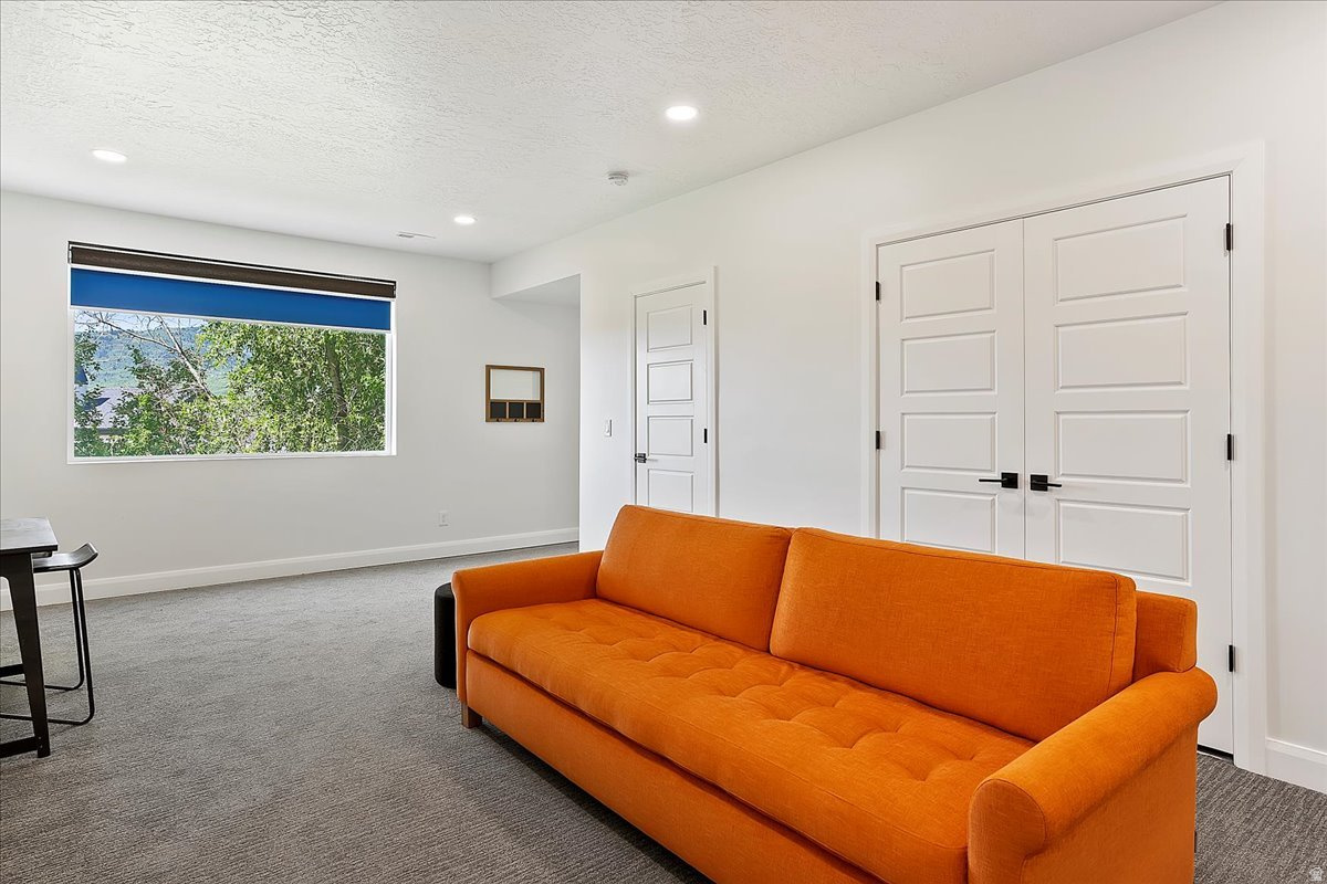 THE PEAKS - Residential