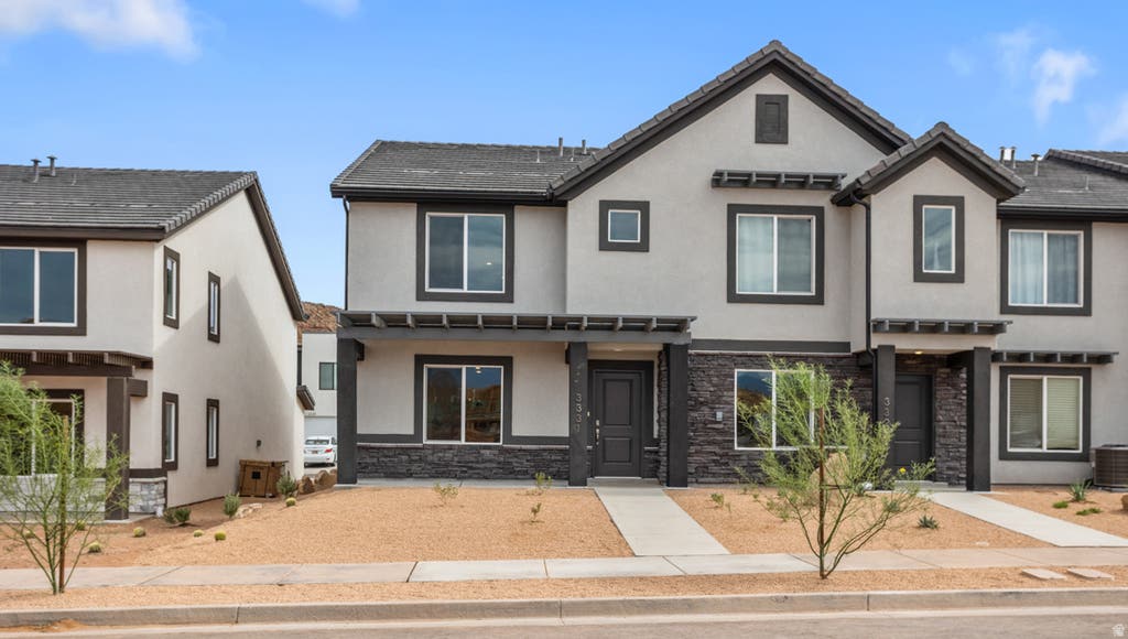Photo of 2186 S WOLVERINE WAY #2534, Washington, UT 84780 (MLS # 2167904)