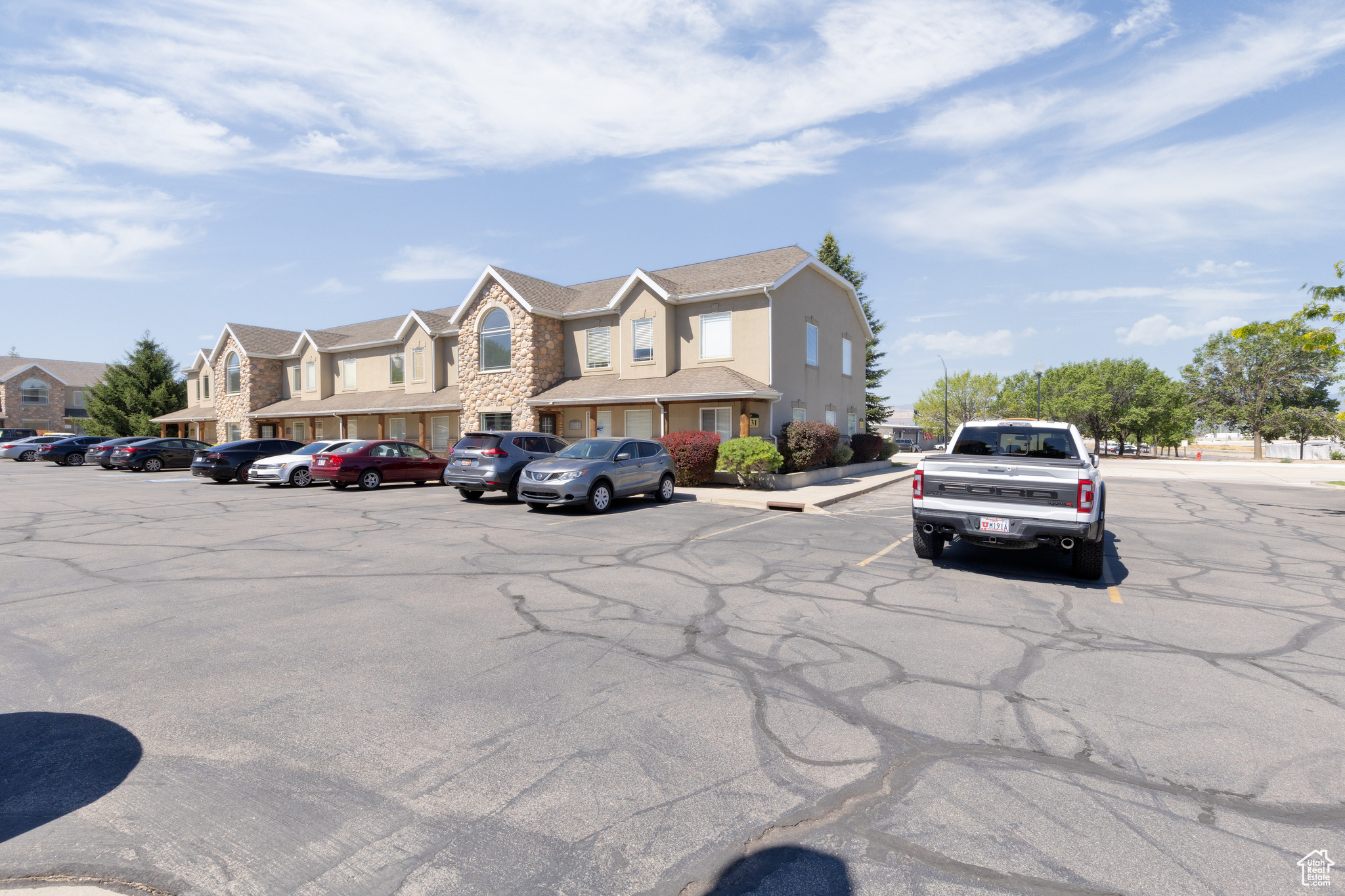 MONROE PROFESSIONAL PLAZA - Commercial Lease