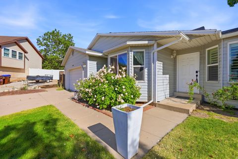Tiny photo for 1206 E MOSS CIR, Midvale, UT 84047 (MLS # 2166913)