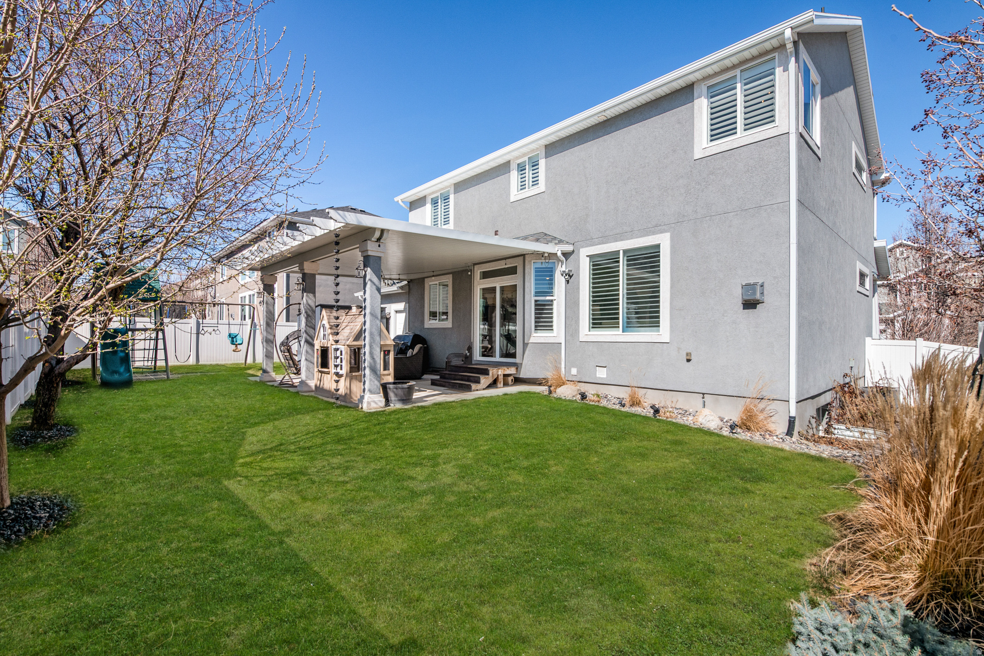 HIGH POINTE - Residential