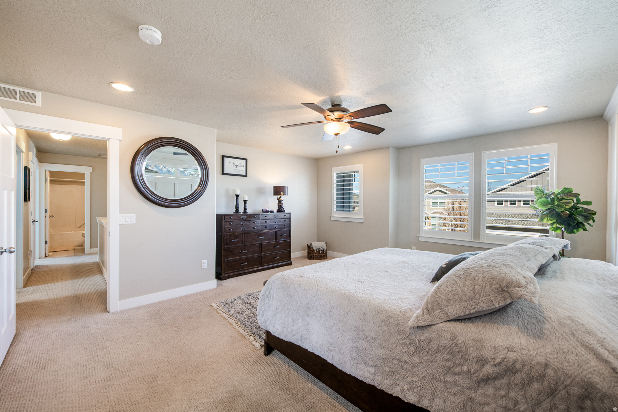 HIGH POINTE - Residential