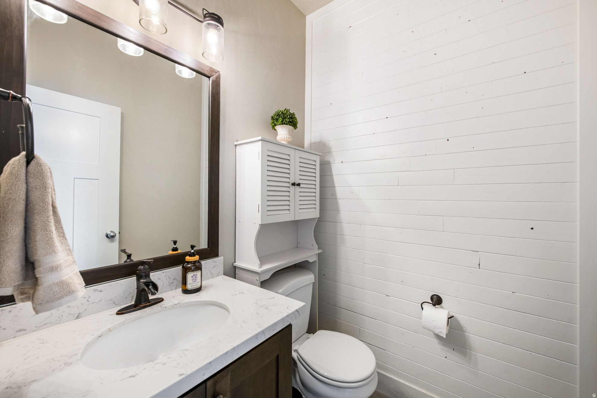 HIGH POINTE - Residential