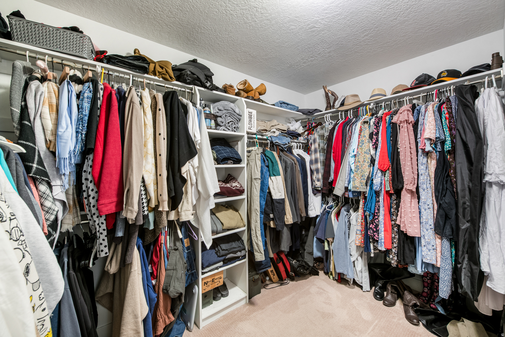 HIGH POINTE - Residential