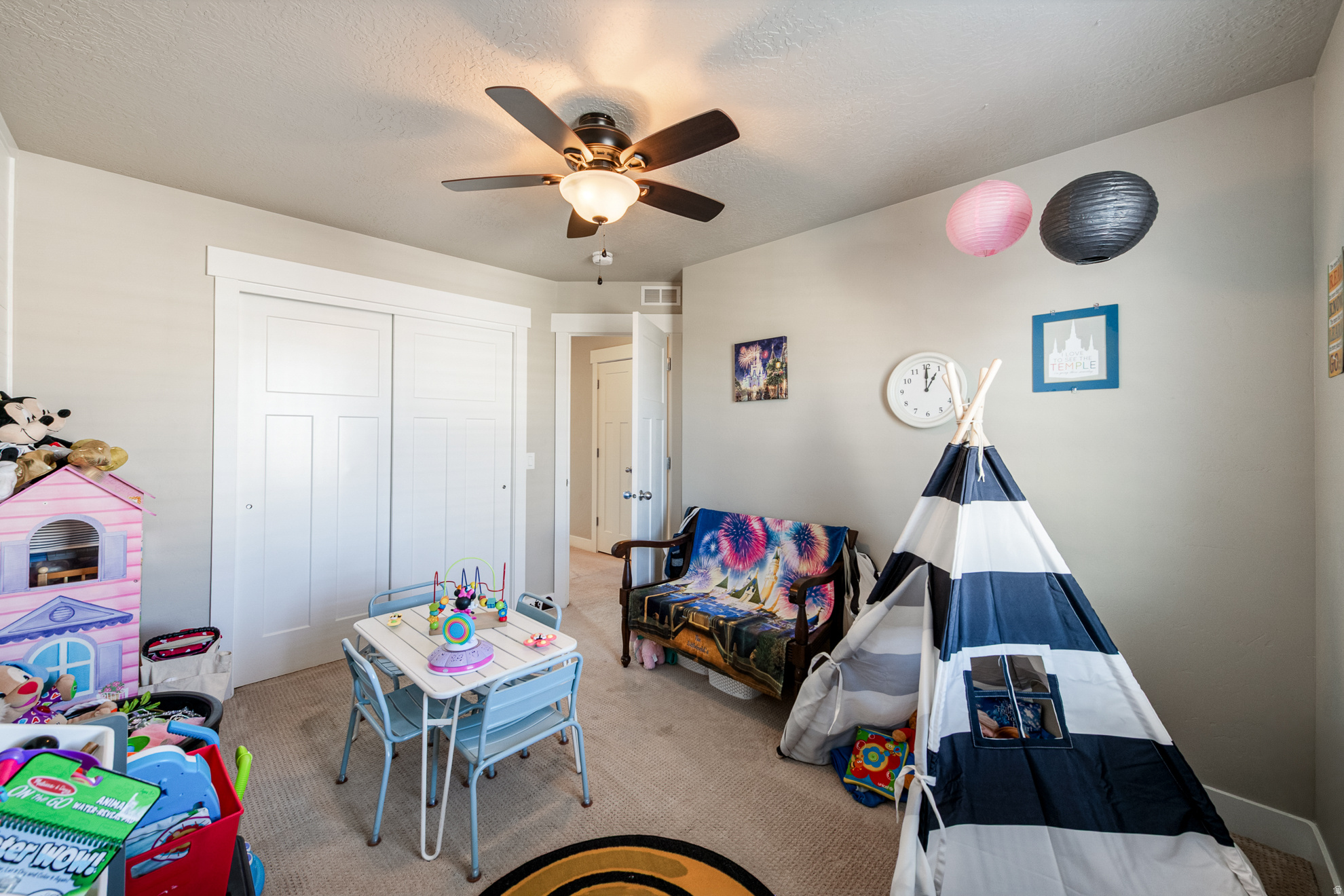 HIGH POINTE - Residential