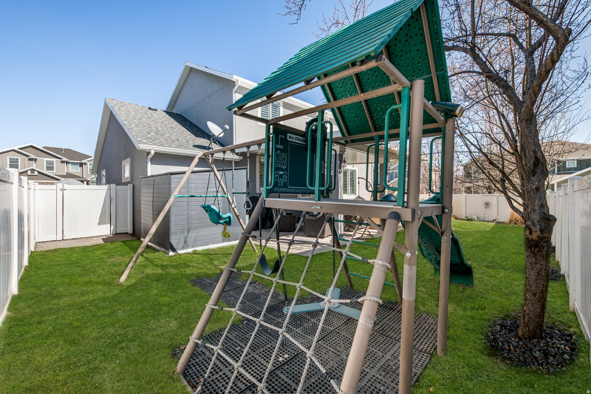 HIGH POINTE - Residential