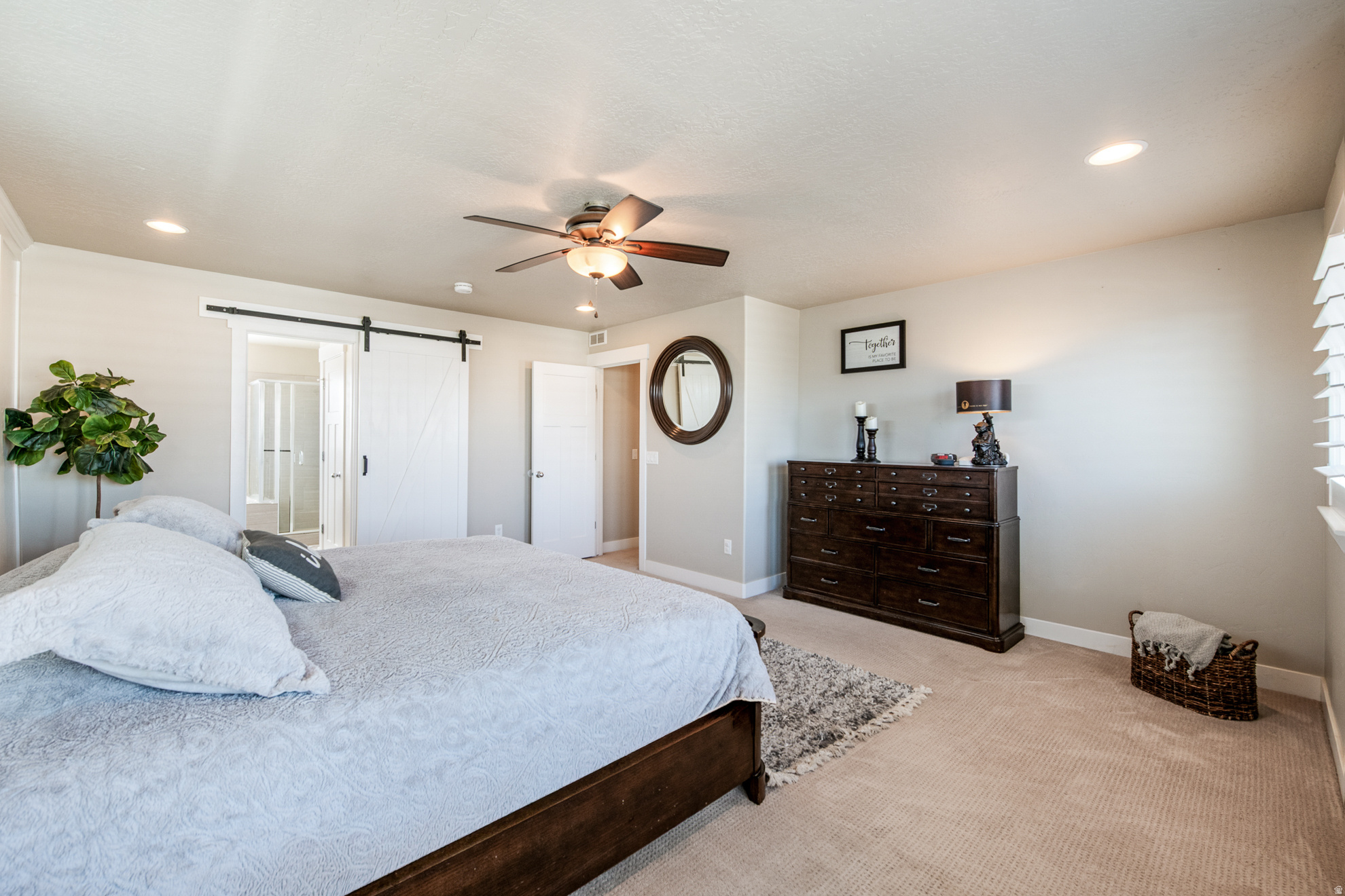 HIGH POINTE - Residential