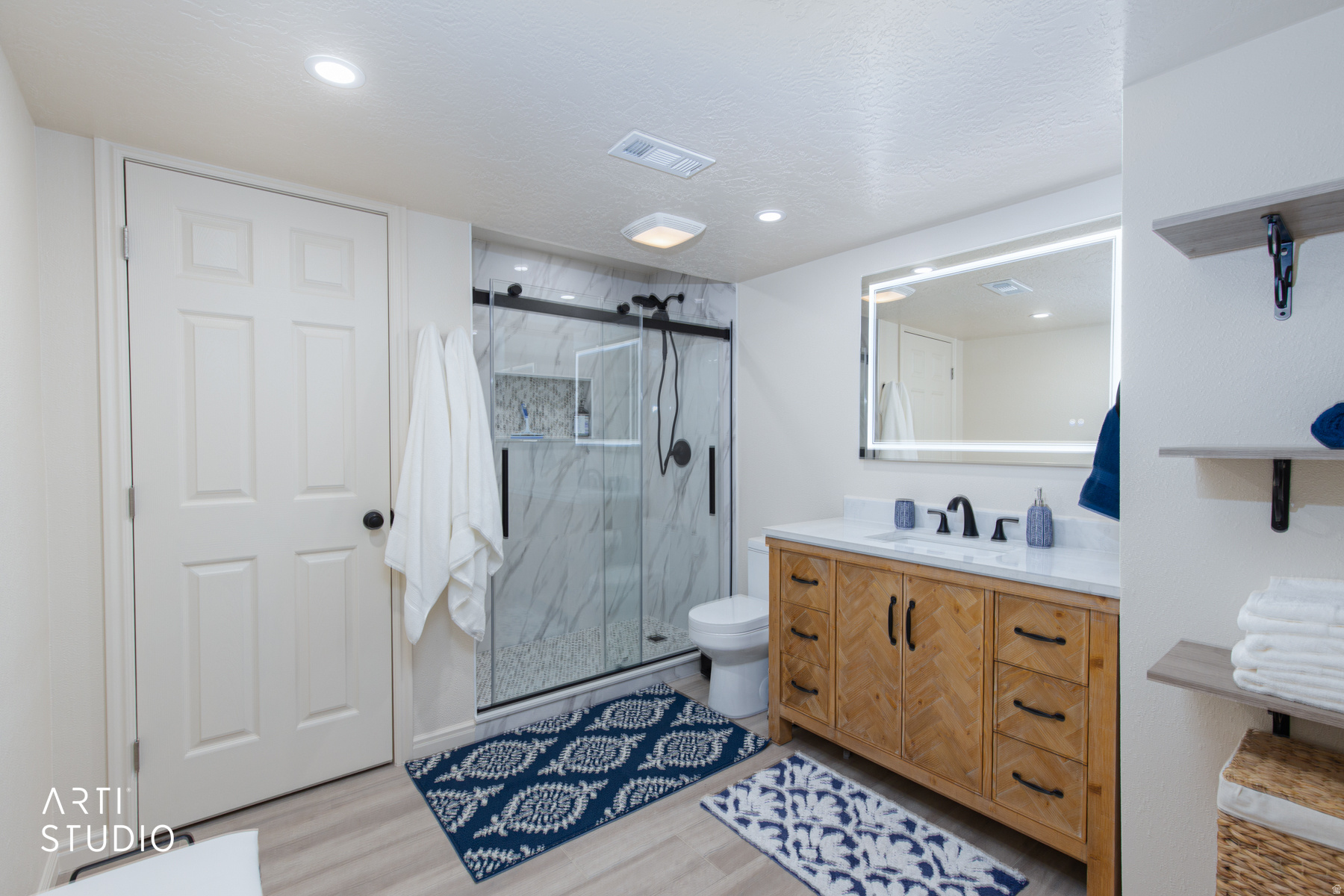 EDGEWATER ESTATES - Residential