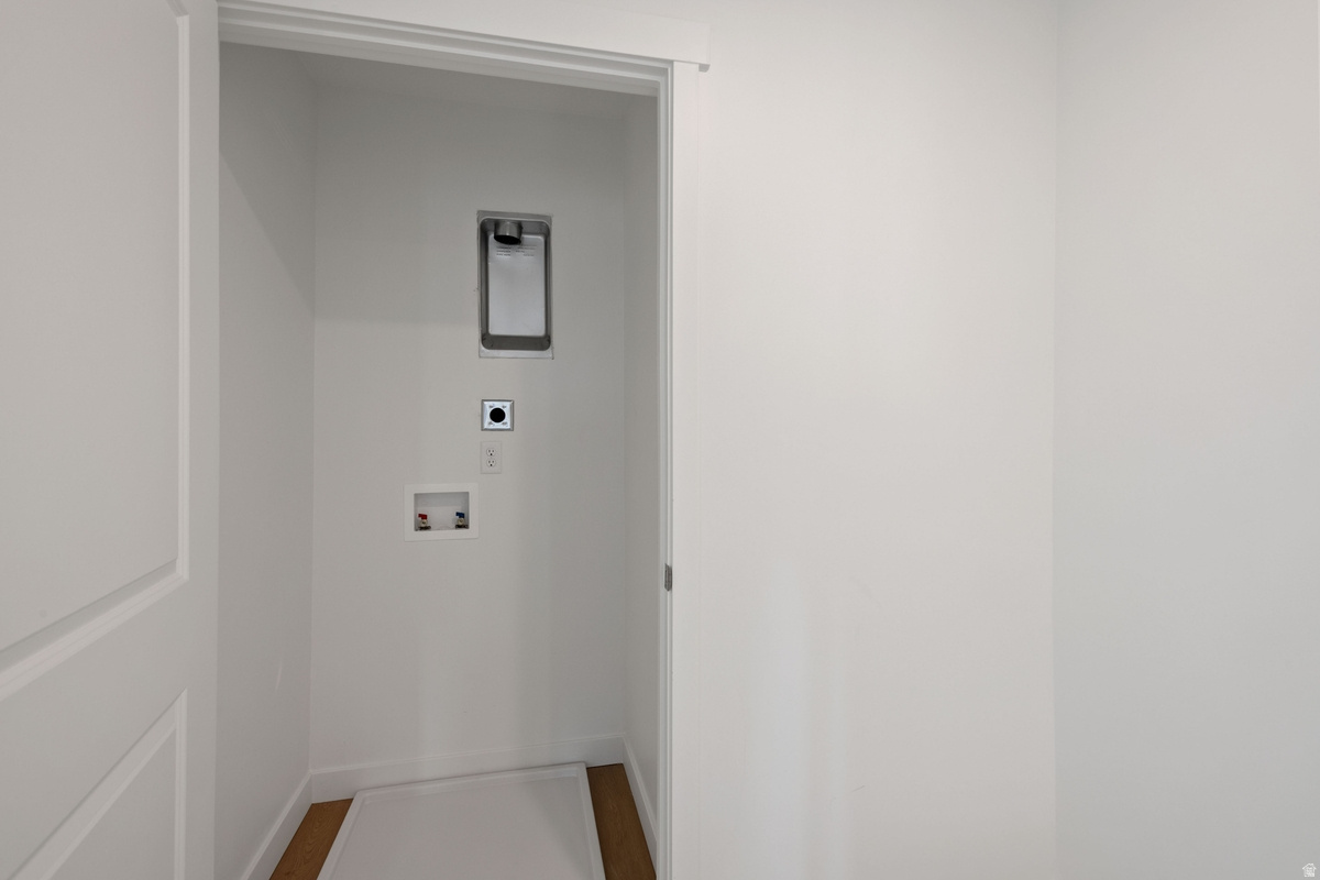 DAYBREAK - Residential