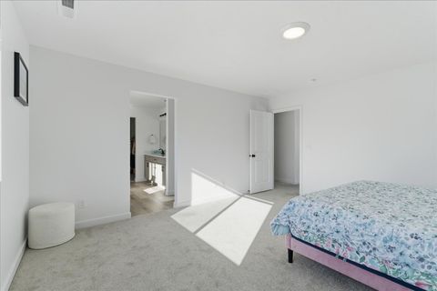 Tiny photo for 4896 S SNARR HAVEN CT W, Taylorsville, UT 84129 (MLS # 2123570)