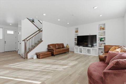 Tiny photo for 4896 S SNARR HAVEN CT W, Taylorsville, UT 84129 (MLS # 2123570)