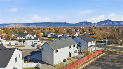 Tiny photo for 4896 S SNARR HAVEN CT W, Taylorsville, UT 84129 (MLS # 2123570)